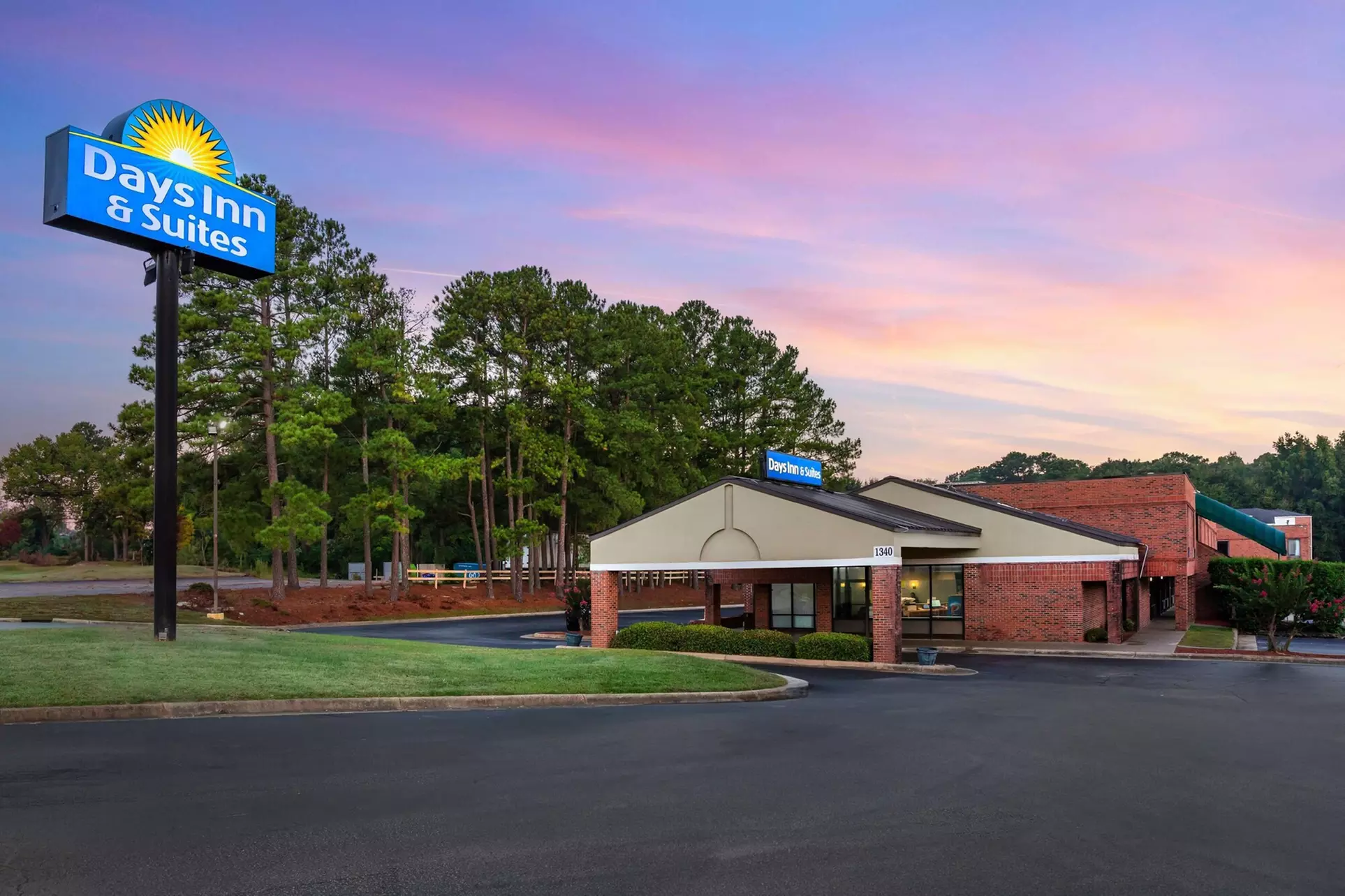 Days Inn & Suites by Wyndham Rocky Mount Golden East - Primary Image