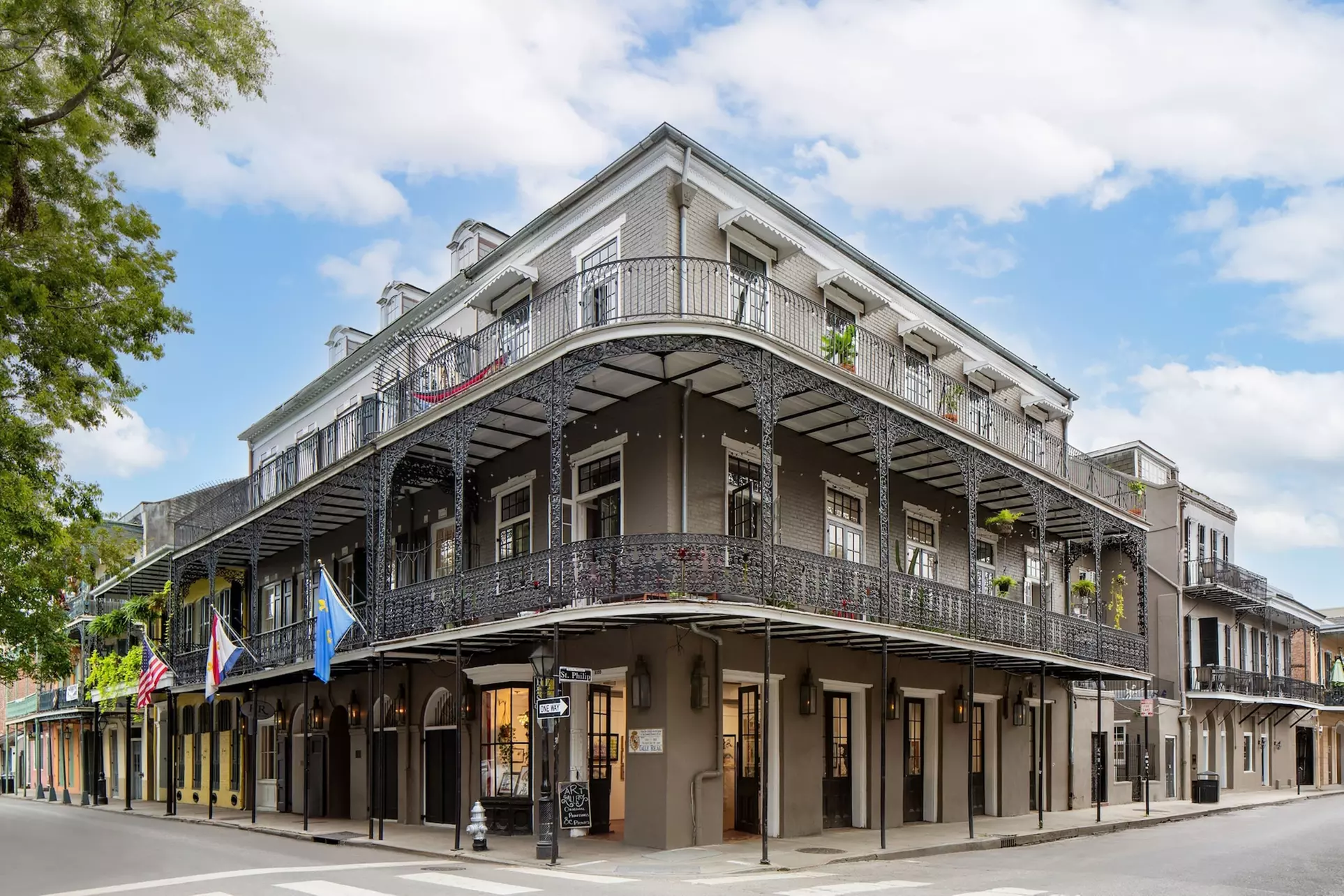 Hotel Royal - Primary Image