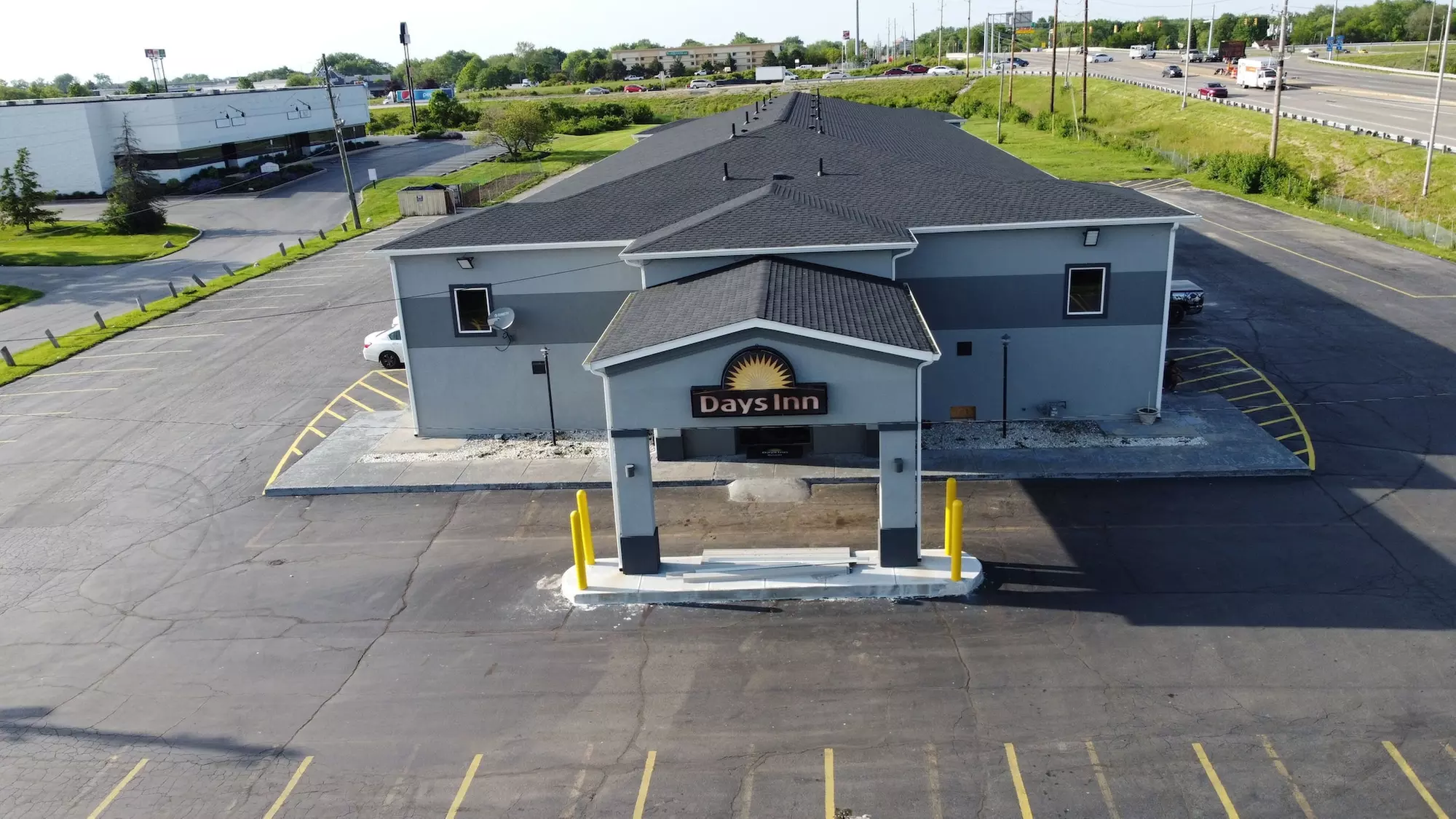 Days Inn by Wyndham Indianapolis East Post Road - Primary Image