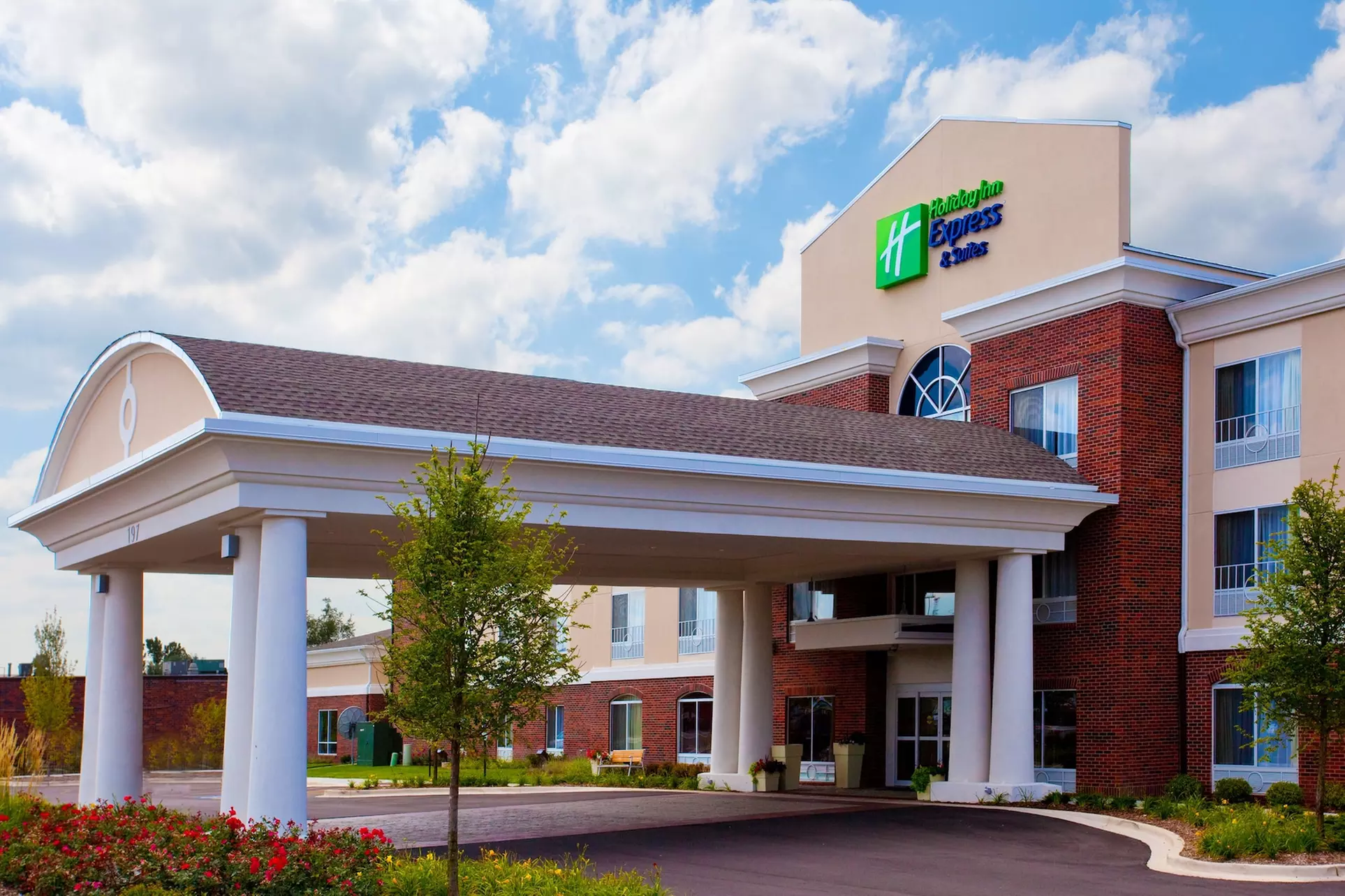Holiday Inn Express Hotel & Suites, a Lake Zurich-Barrington by IHG - Primary Image