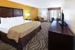 La Quinta Inn & Suites by Wyndham Floresville - Second Medium