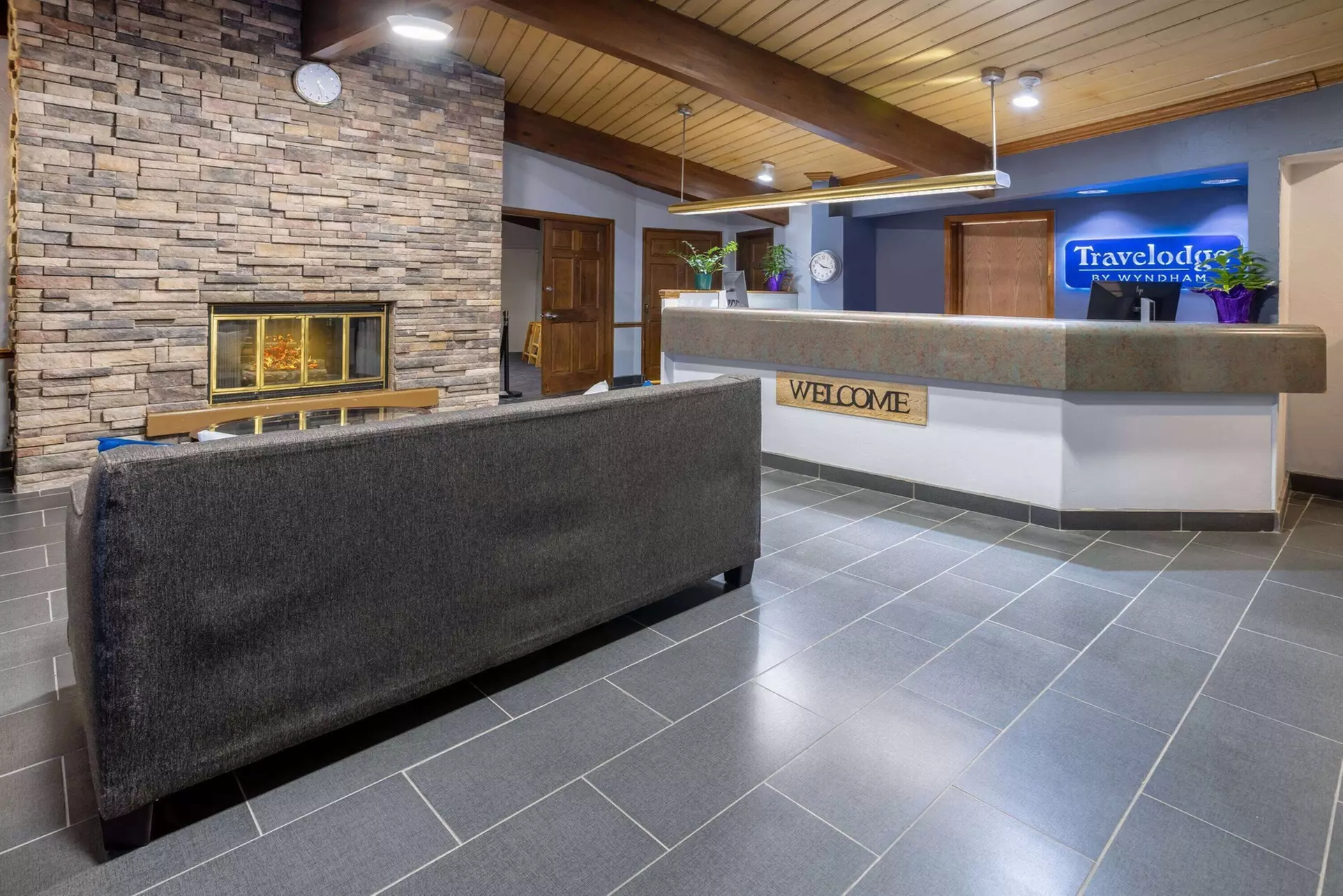Travelodge by Wyndham Appleton - Primary Image