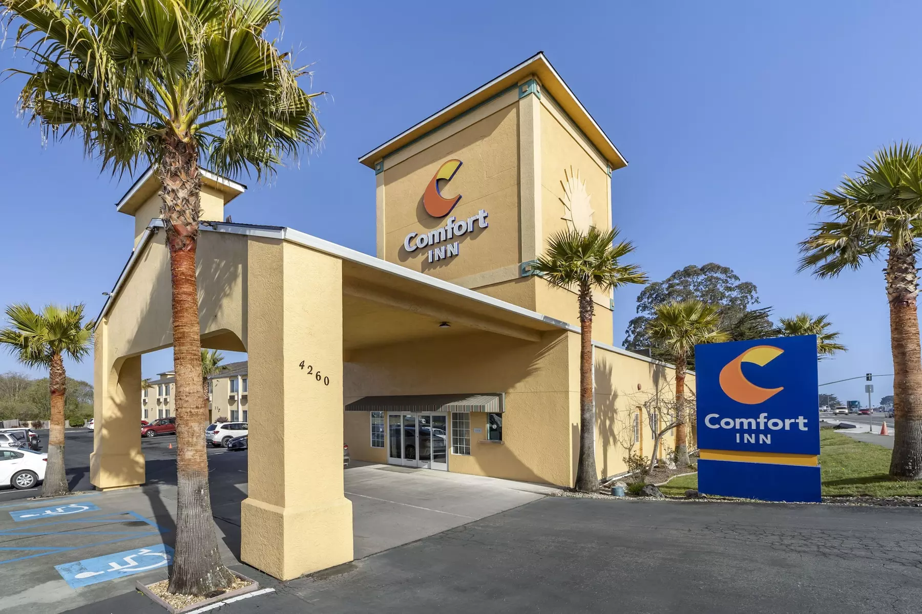 Comfort Inn Eureka - Primary Image
