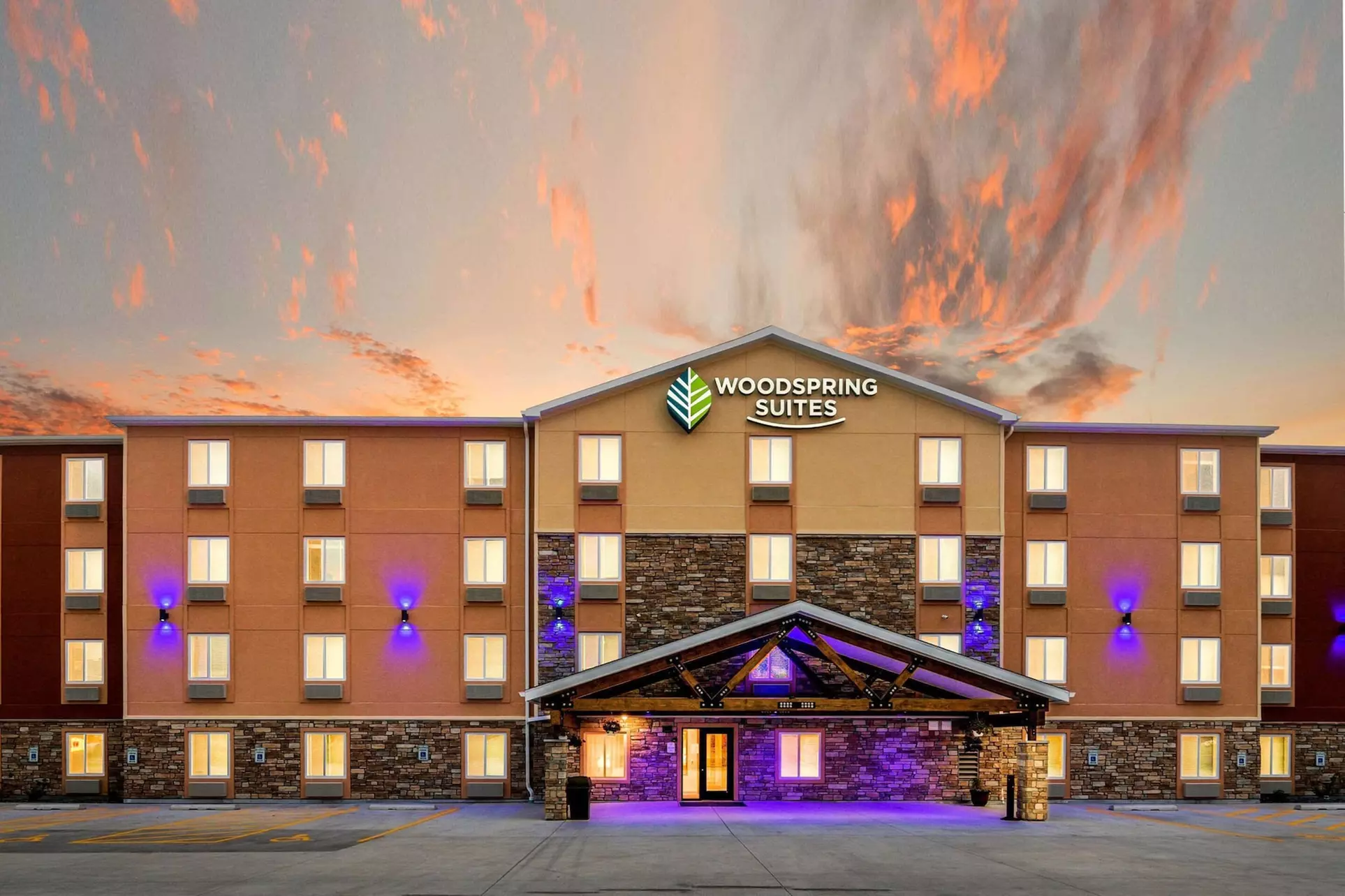 WoodSpring Suites Davenport Quad Cities - Primary Image
