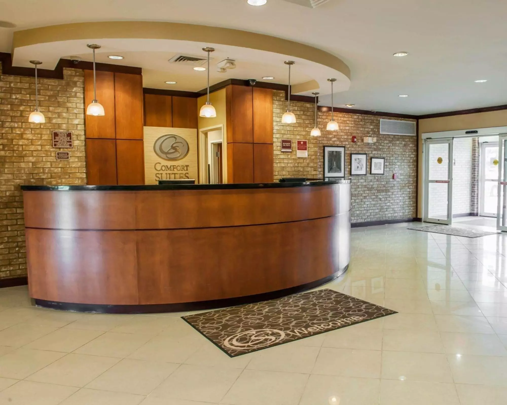 Comfort Suites Southport - Primary Image