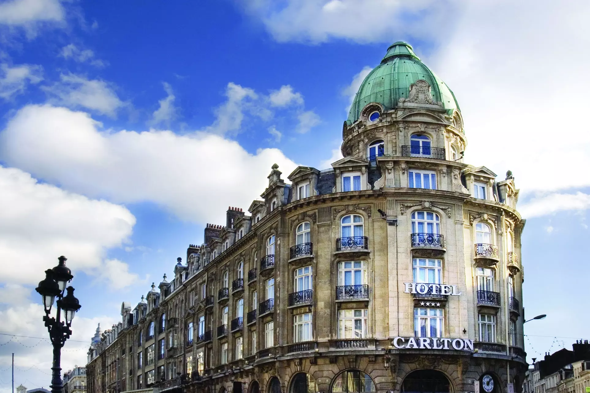 Hotel Carlton - Primary Image