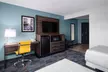 La Quinta Inn & Suites by Wyndham Greensboro NC - Second Medium