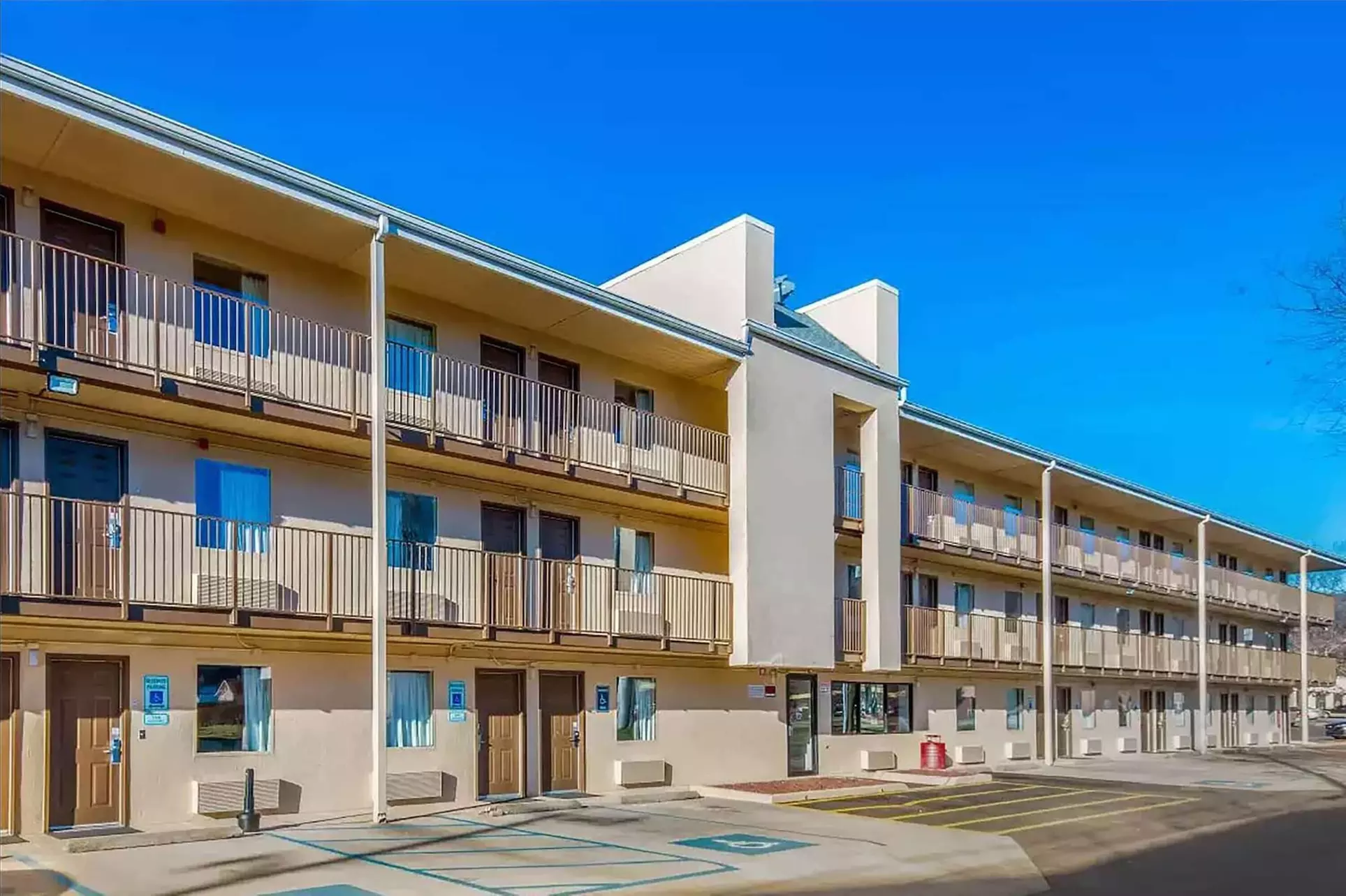Days Inn by Wyndham Charleston WV - Primary Image