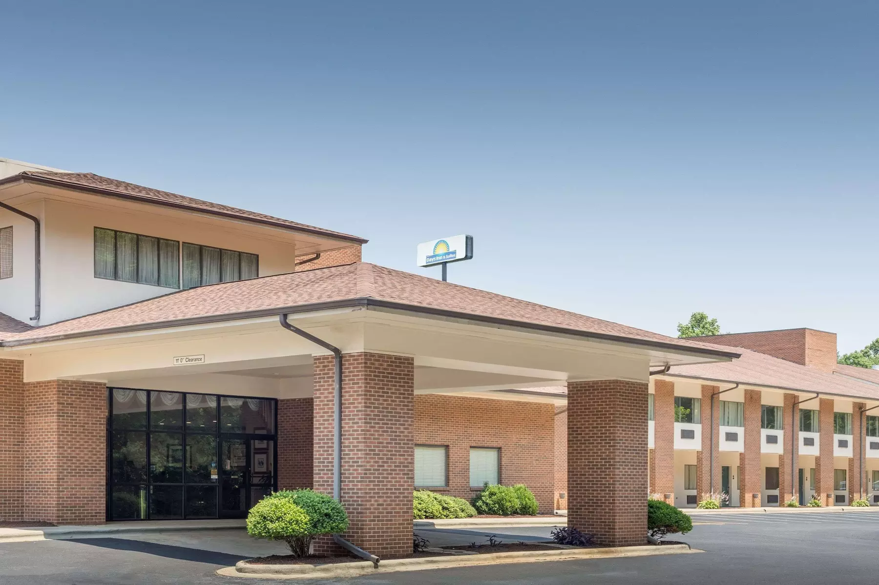 Days Inn by Wyndham Lexington - Primary Image