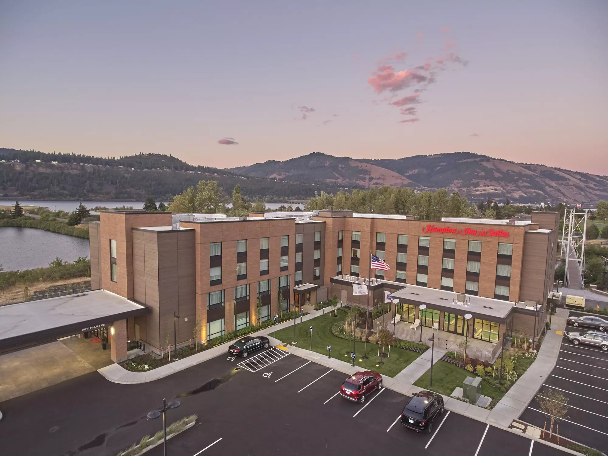 Hampton Inn & Suites Hood River - Primary Image