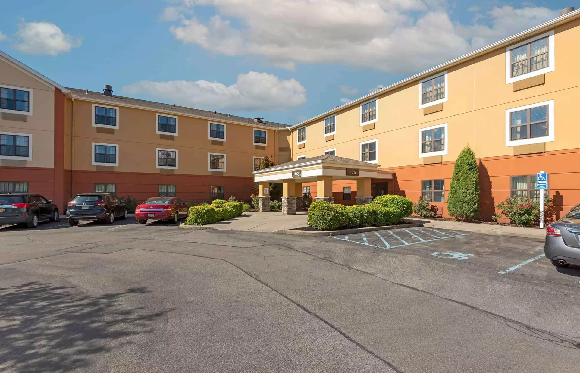 Extended Stay America Suites Buffalo Amherst - Primary Image