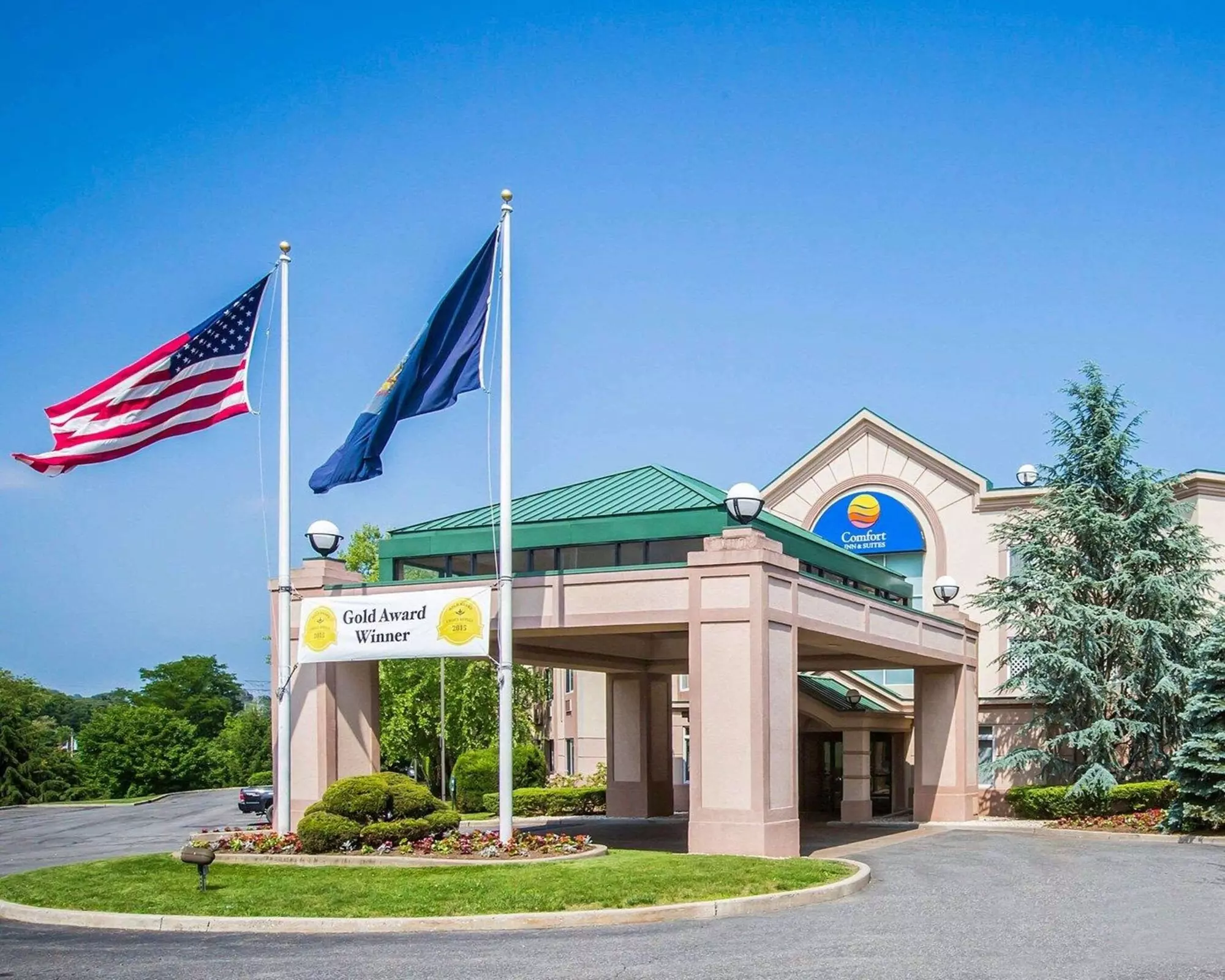 Comfort Inn & Suites - Primary Image