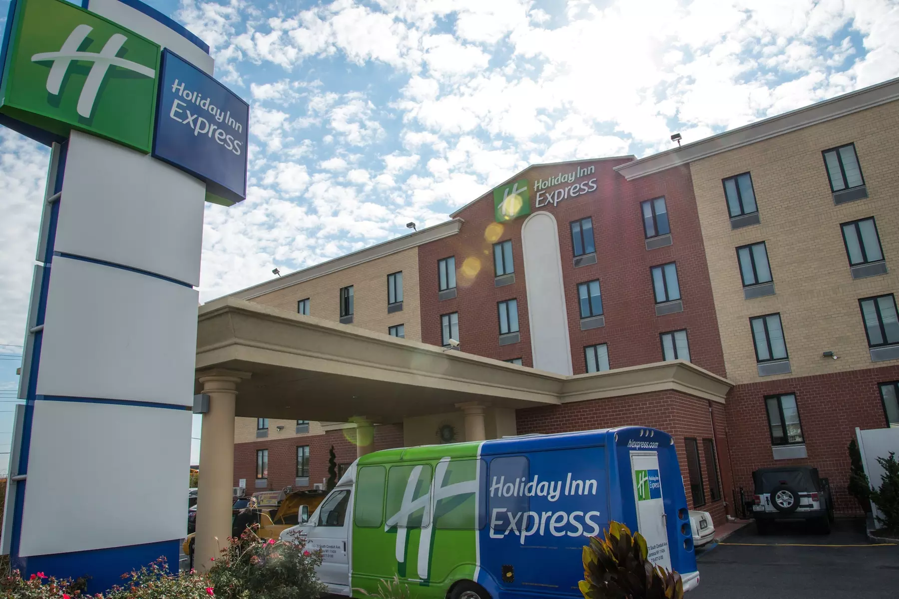 Holiday Inn Express Kennedy Airport, an IHG Hotel - Primary Image
