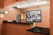 Super 8 by Wyndham San Antonio at I-10 - Second Medium