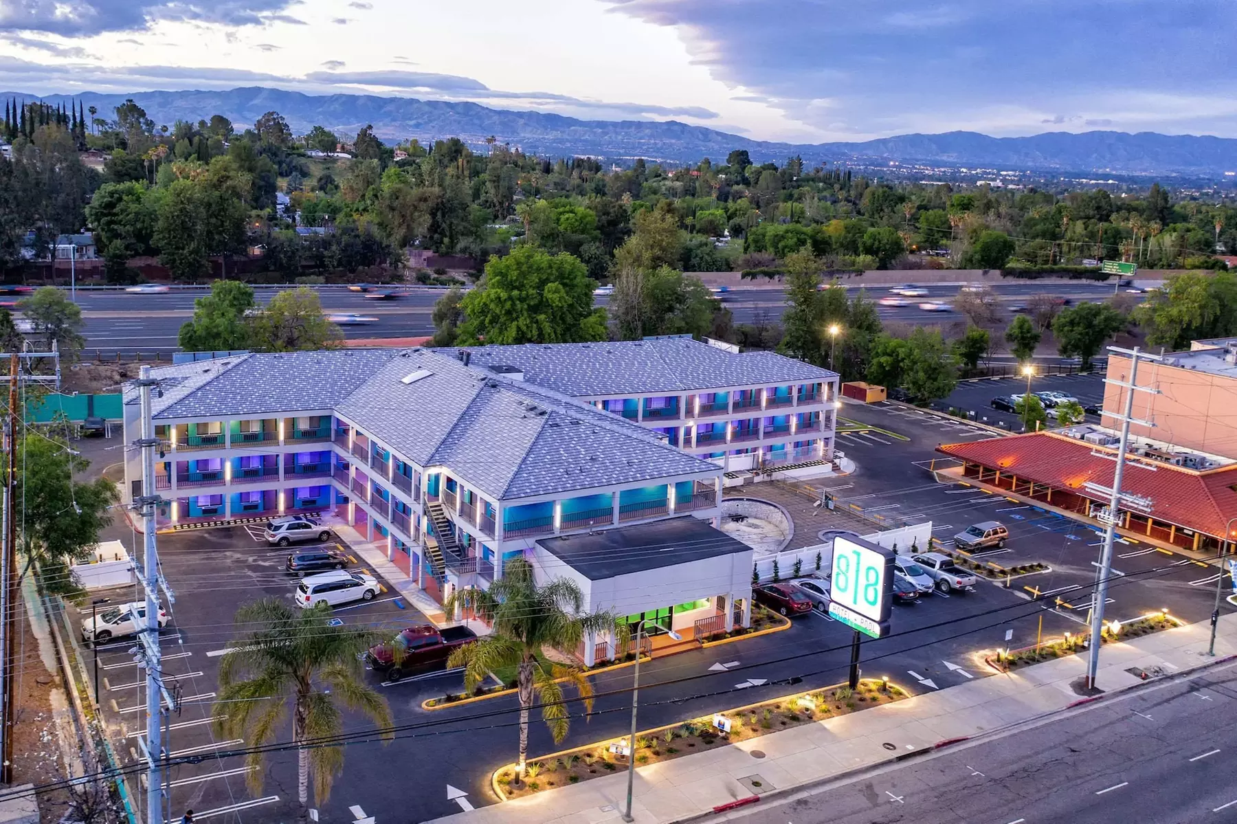 818 Hotel + Pool, Ascend Hotel Collection - Primary Image