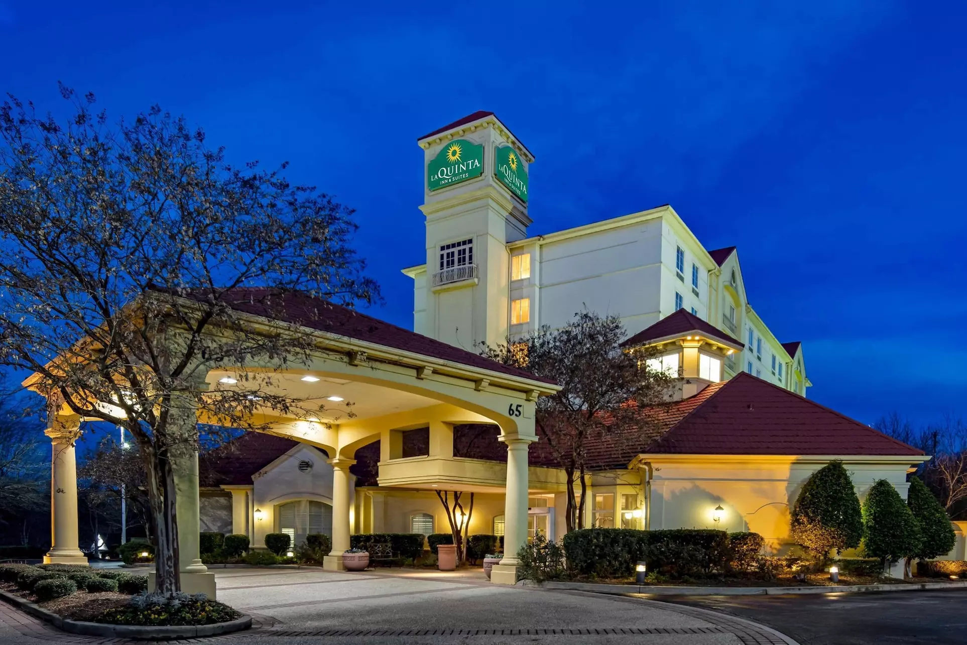 La Quinta Inn & Suites by Wyndham Greenville Haywood - Primary Image
