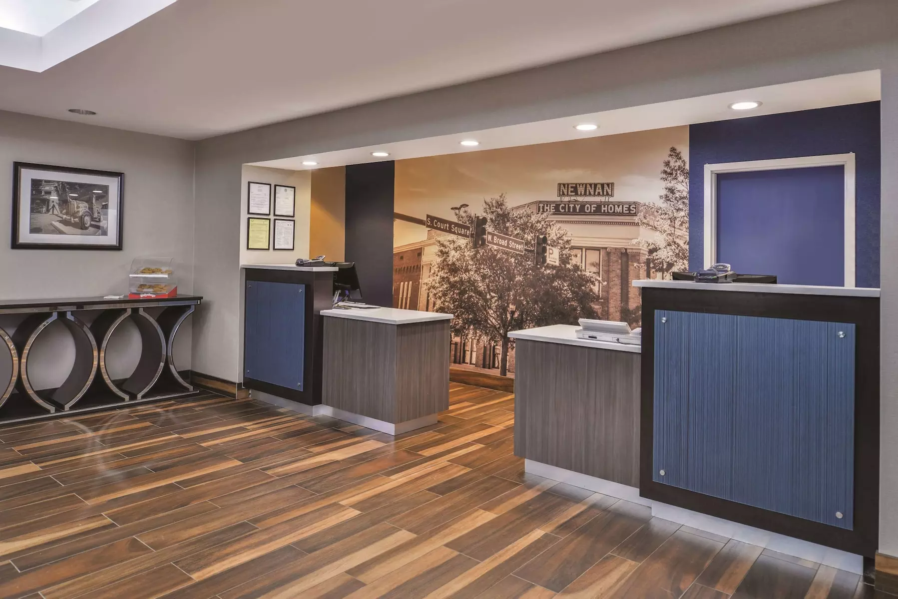 La Quinta Inn & Suites by Wyndham Atlanta South - Newnan - Primary Image