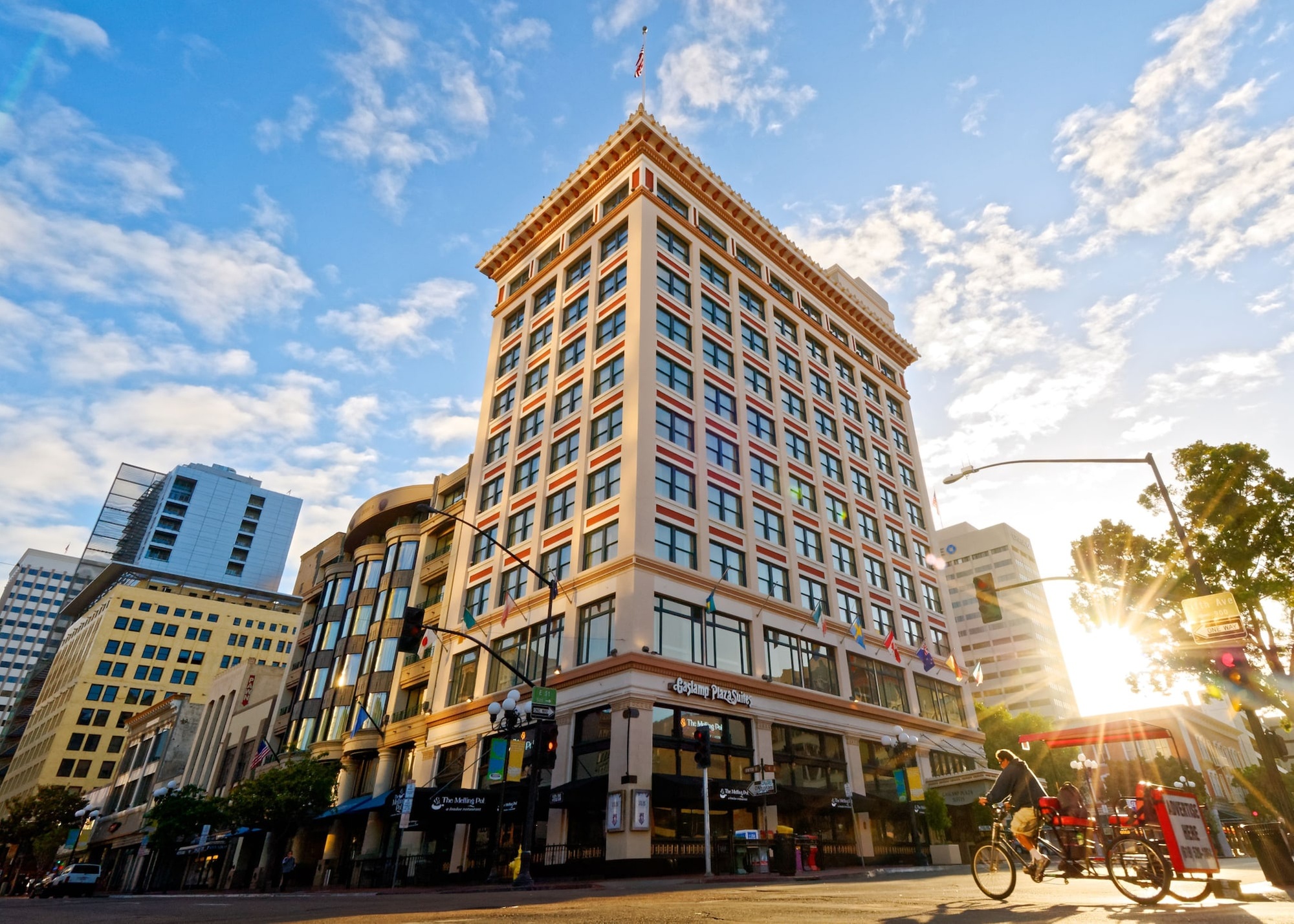 Gaslamp Plaza Suites
