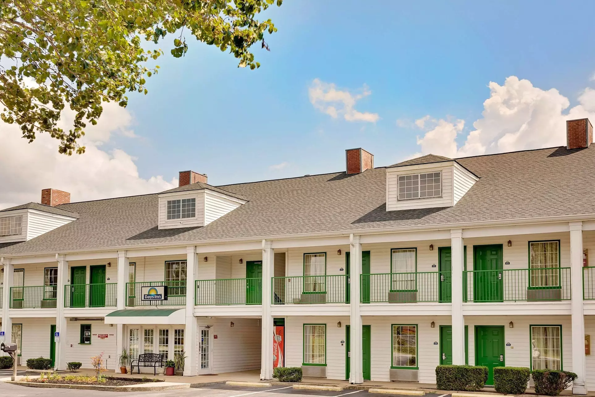 Days Inn by Wyndham Spartanburg - Primary Image