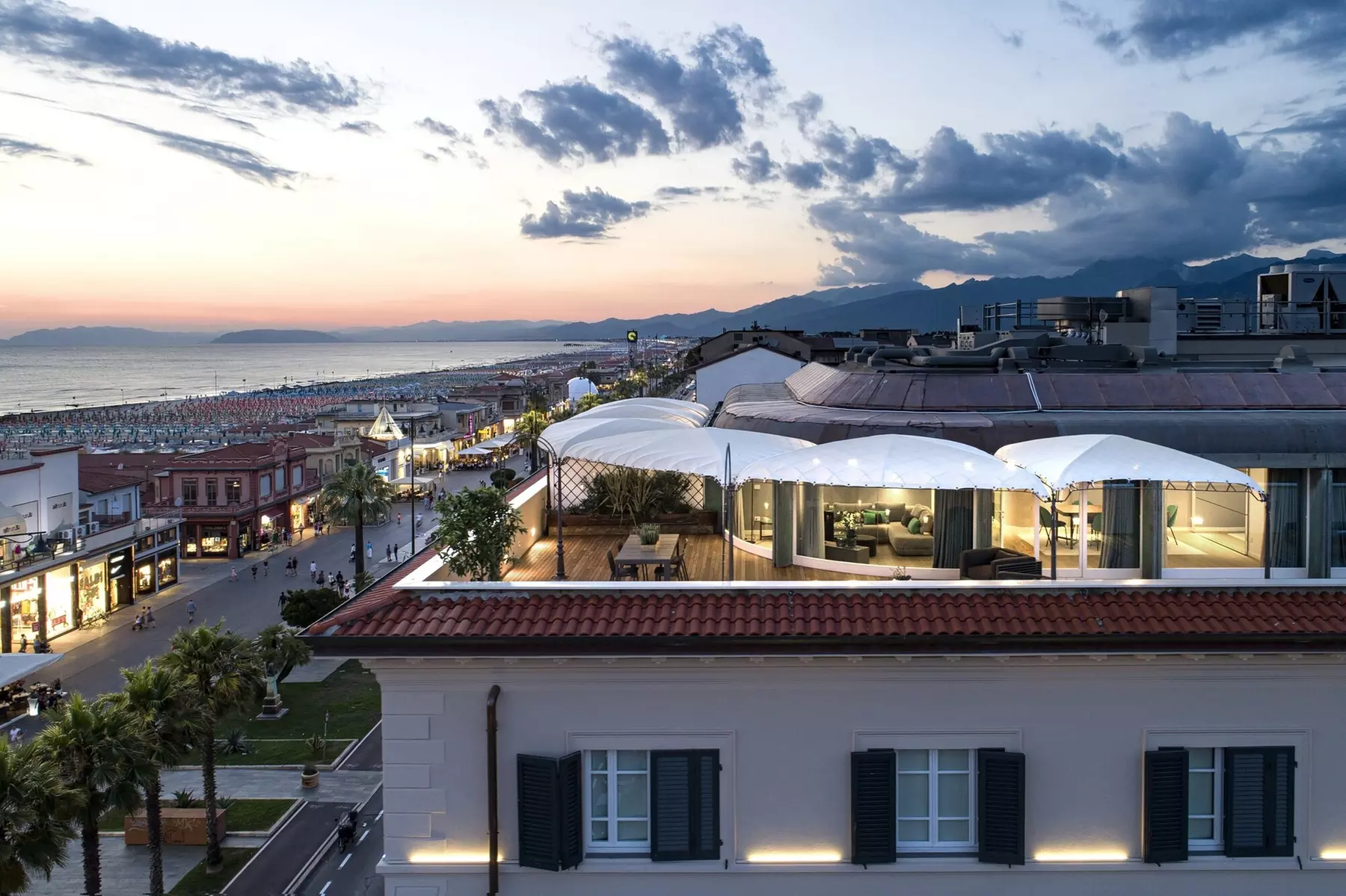 Hotel Plaza e de Russie - Primary Image