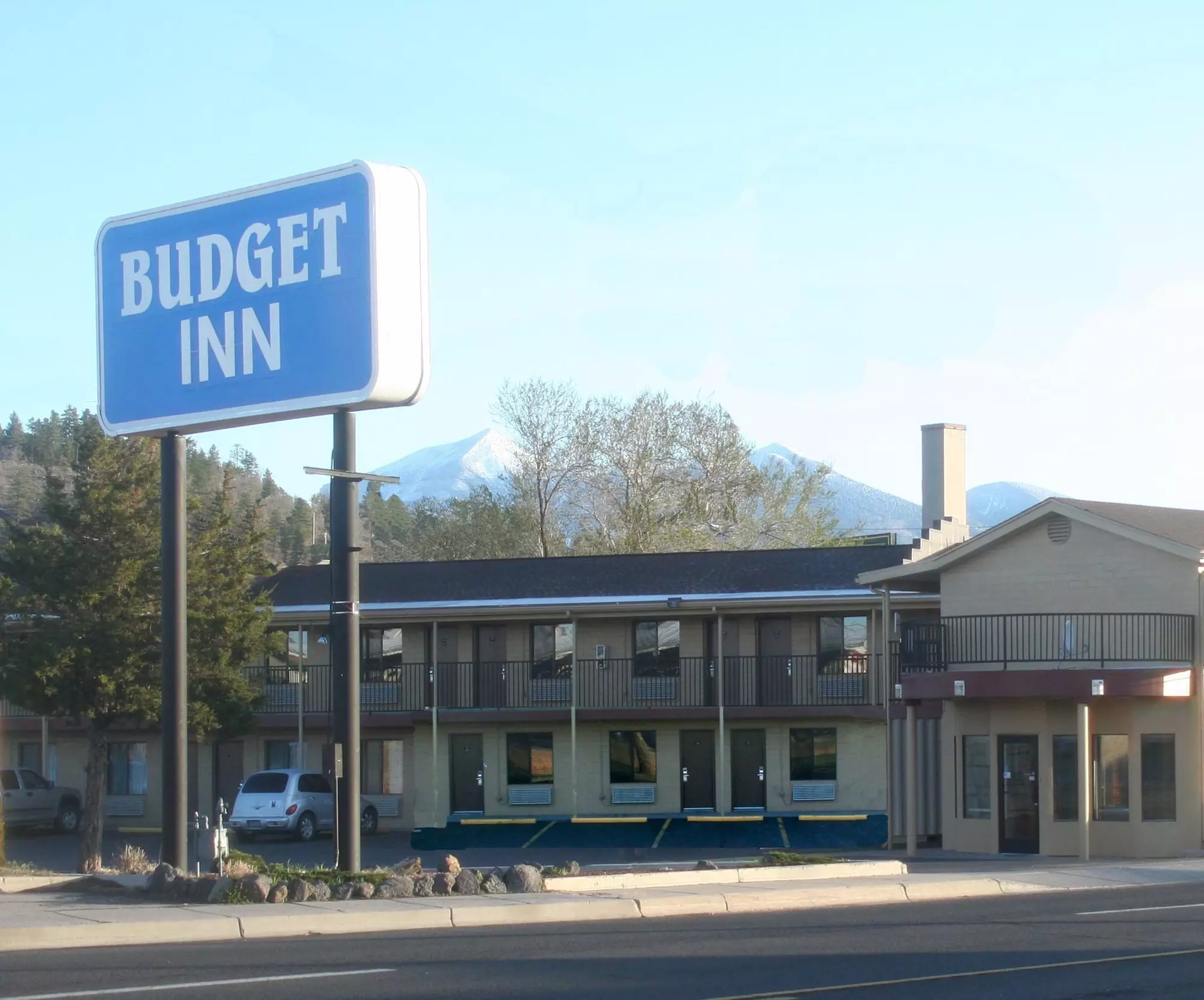 Budget Inn - Primary Image