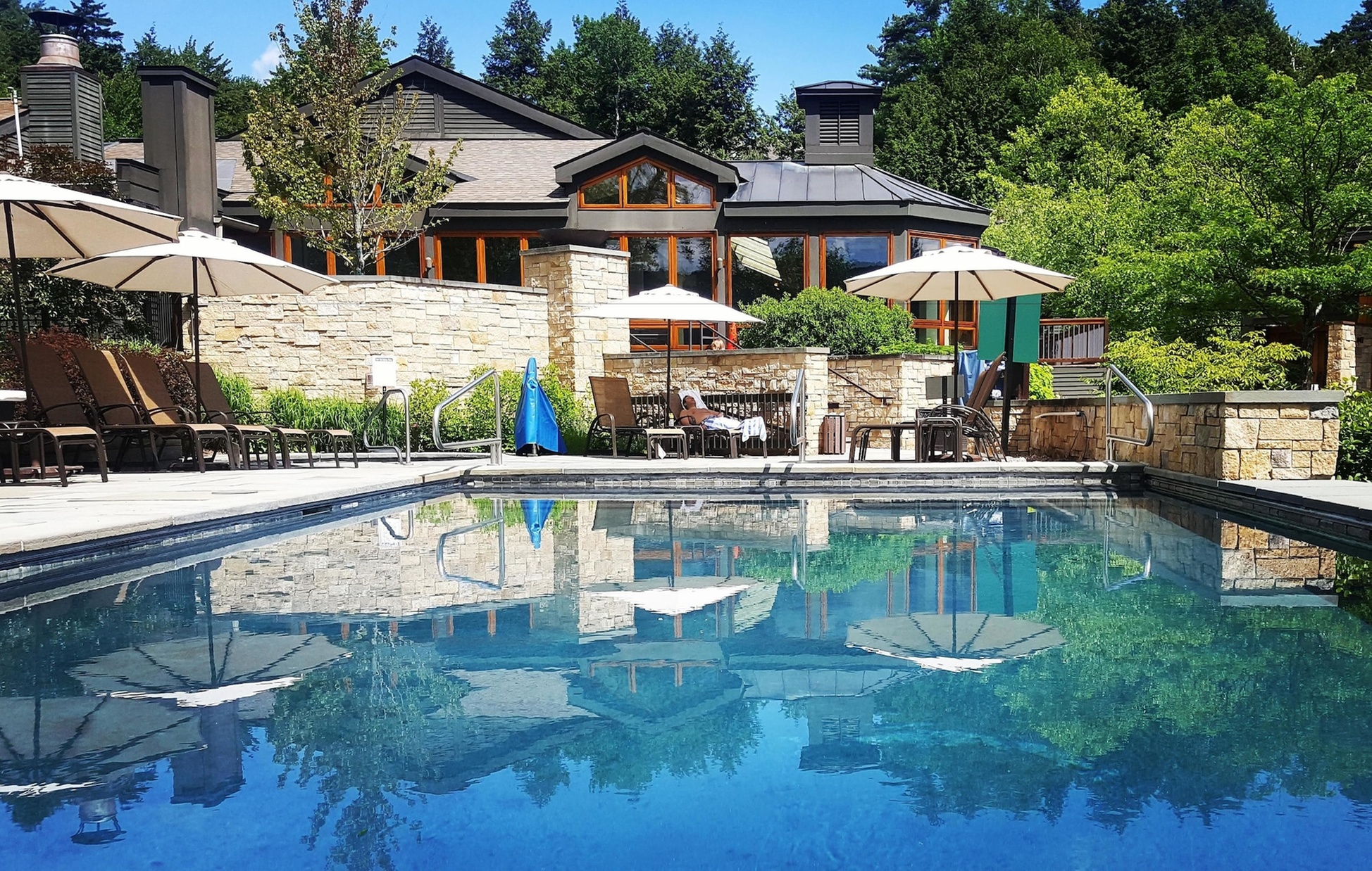 Topnotch Resort
