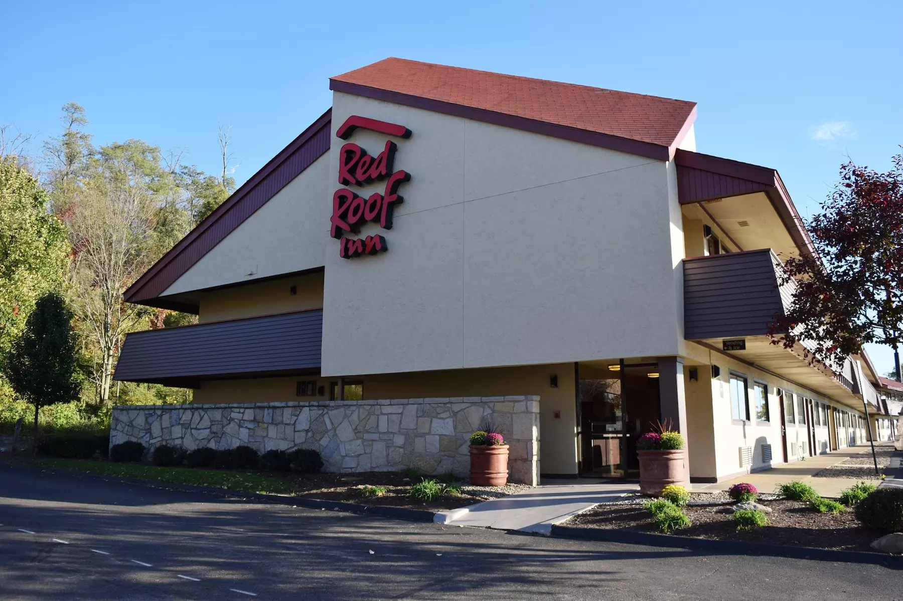 Red Roof Inn St Clairsville - Wheeling West - Primary Image