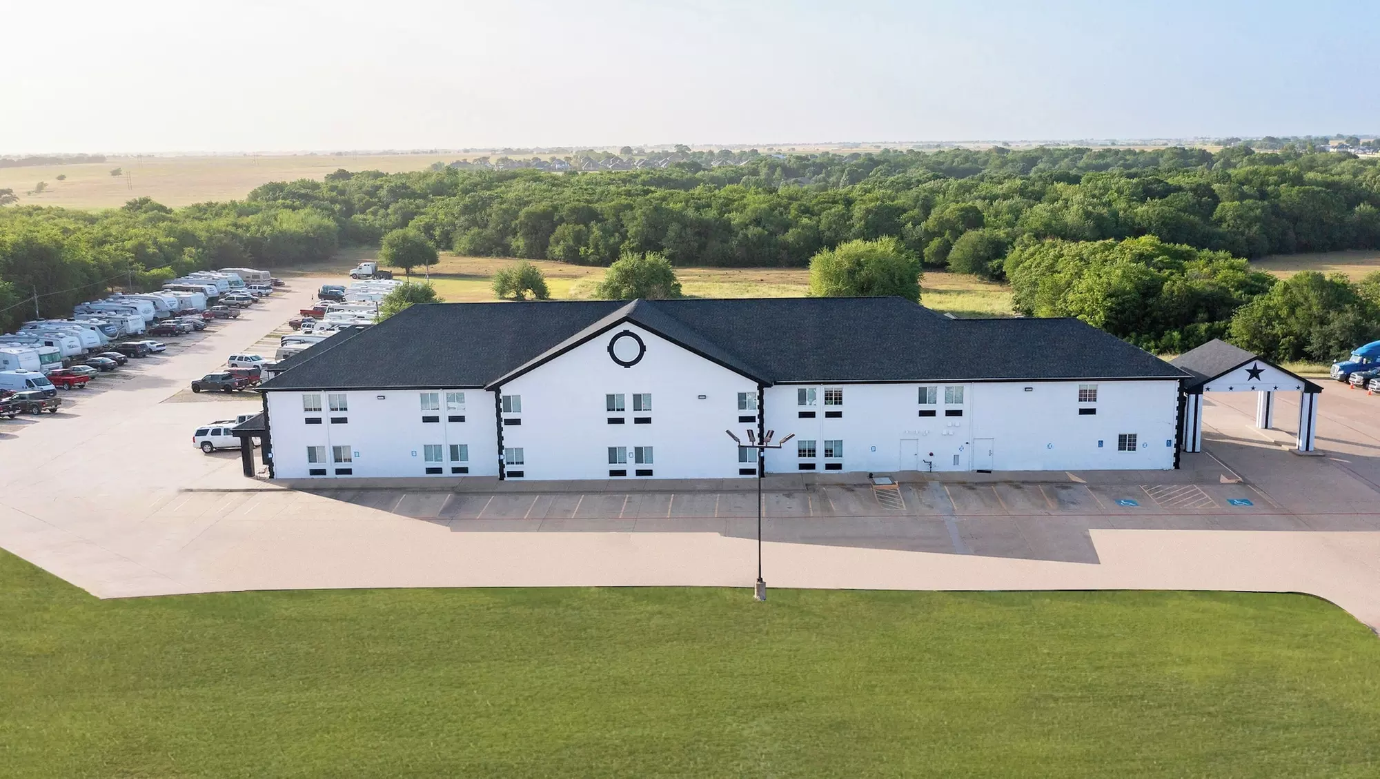 Atria Hotel and RV McGregor - Primary Image