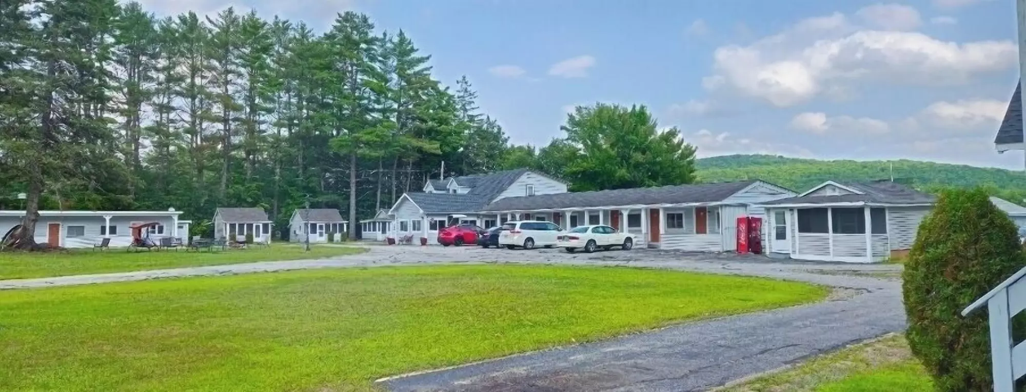Pilgrim Inn & Cottages - Primary Image