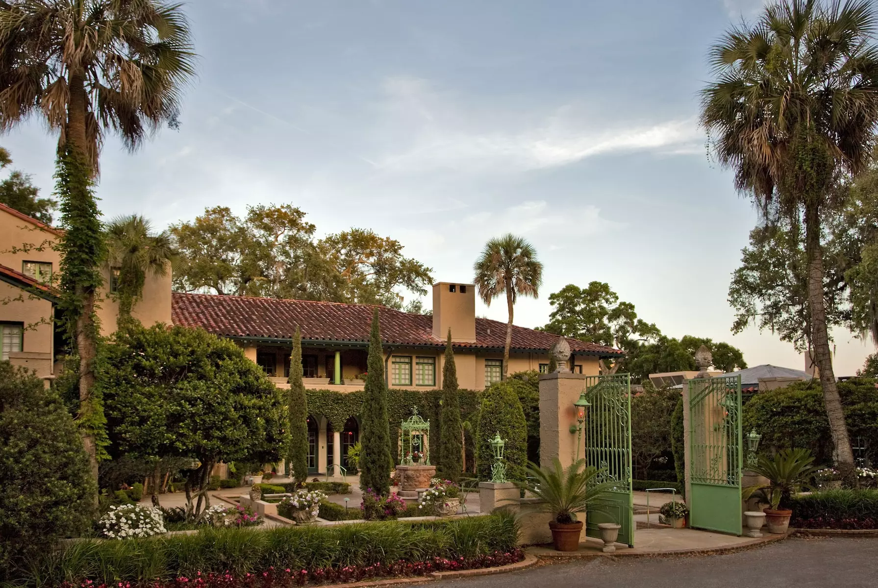 Club Continental - Primary Image