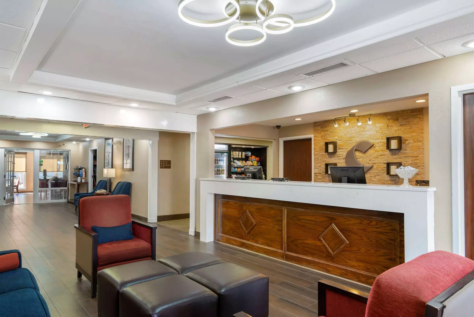 Comfort Inn & Suites - near Robins Air Force Base Main Gate - Primary Image