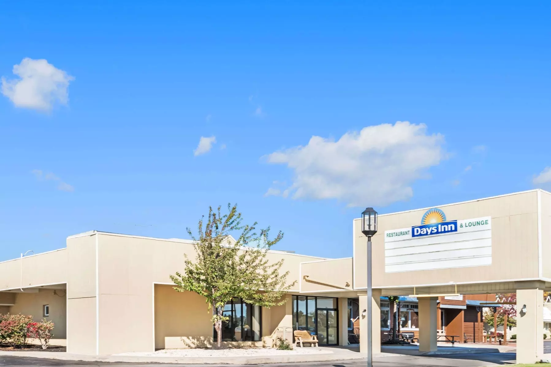 Days Inn by Wyndham Henrietta/Rochester Area - Primary Image