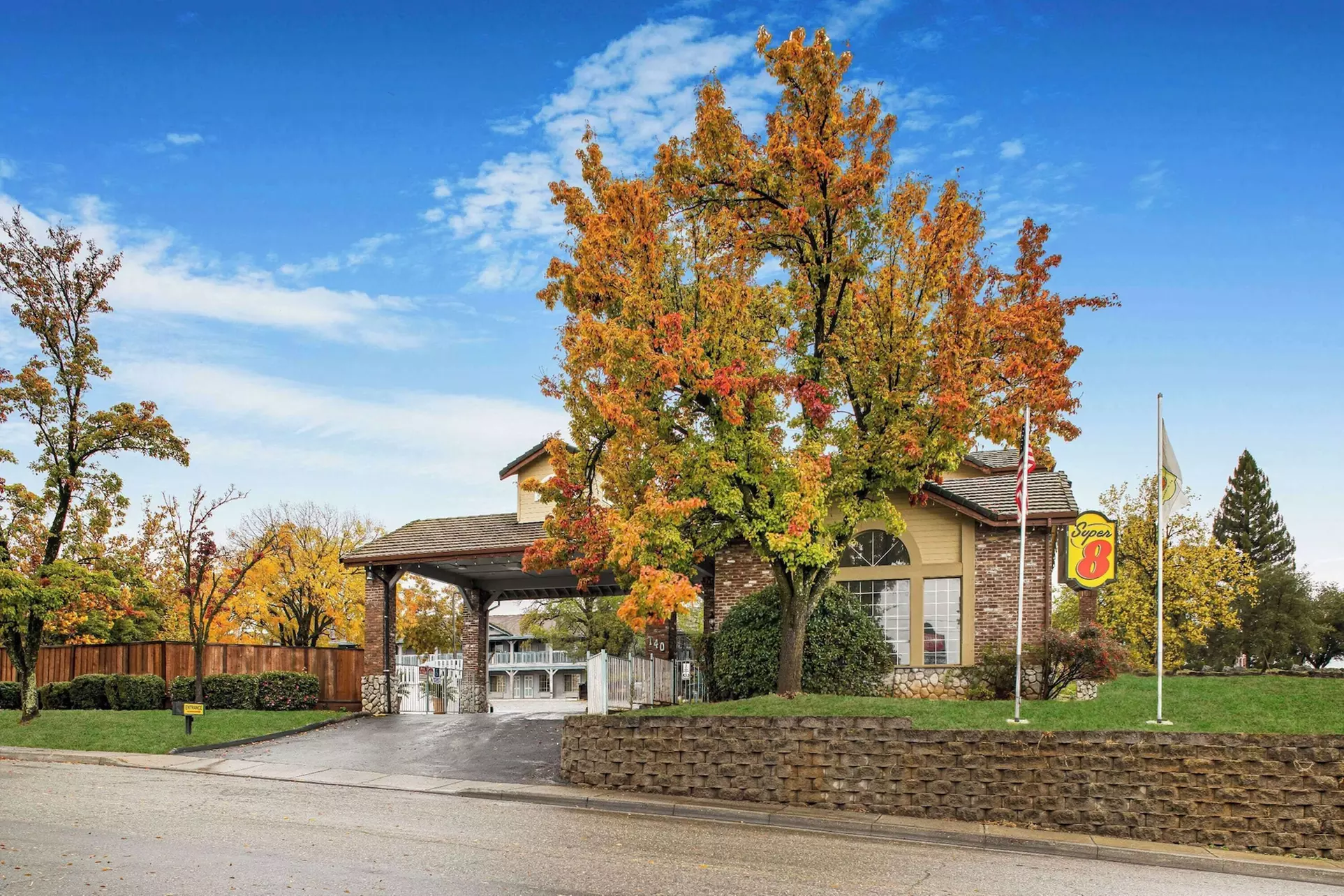 Super 8 by Wyndham Auburn - Primary Image