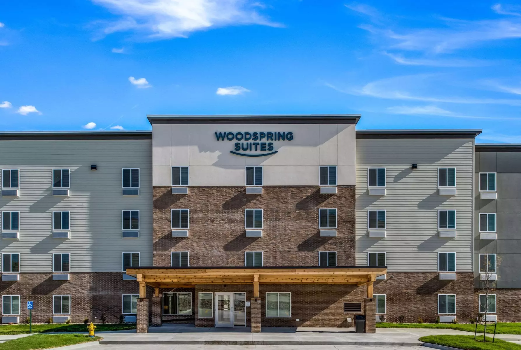 Woodspring Suites  West Des Moines - Primary Image