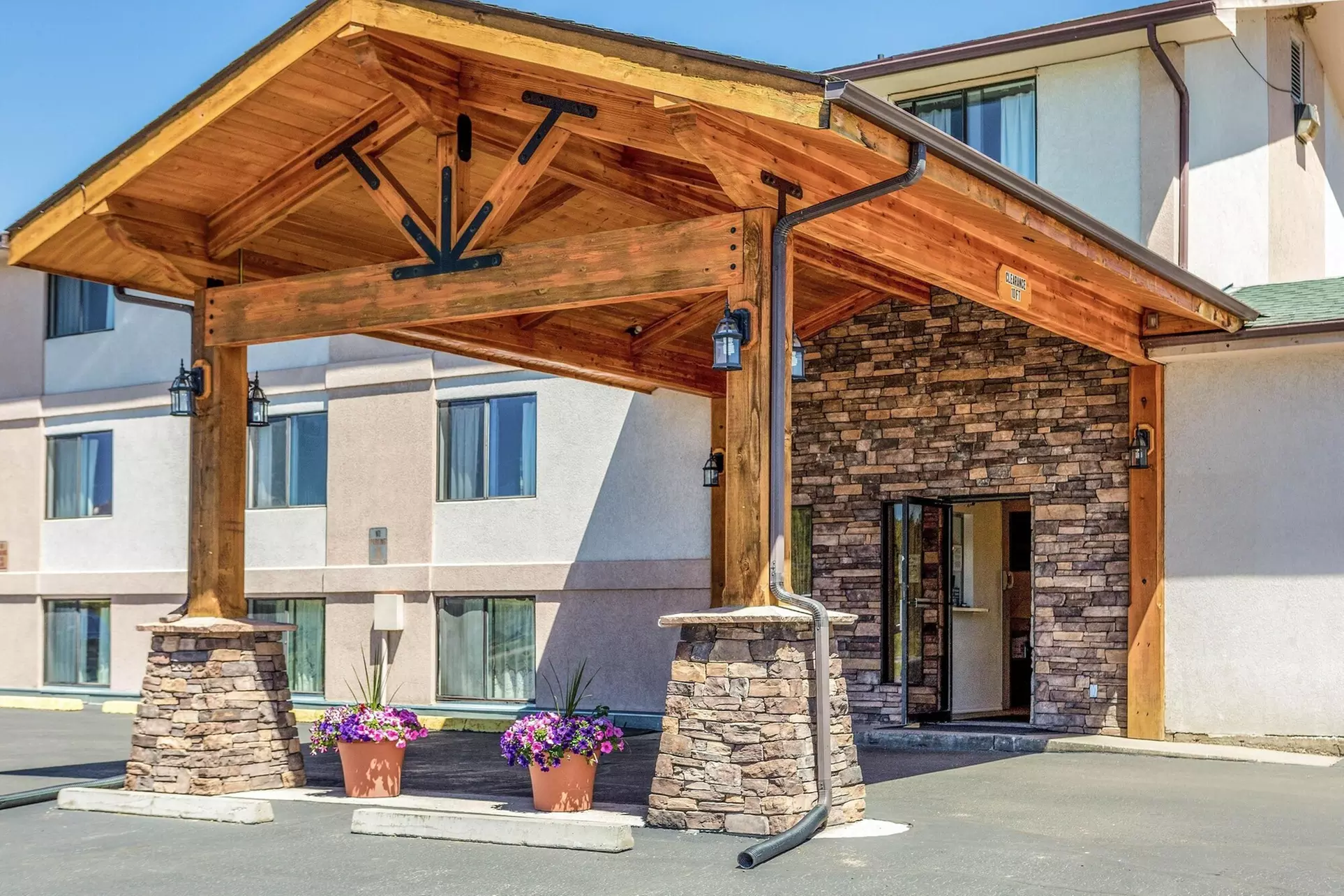 Rodeway Inn - Primary Image