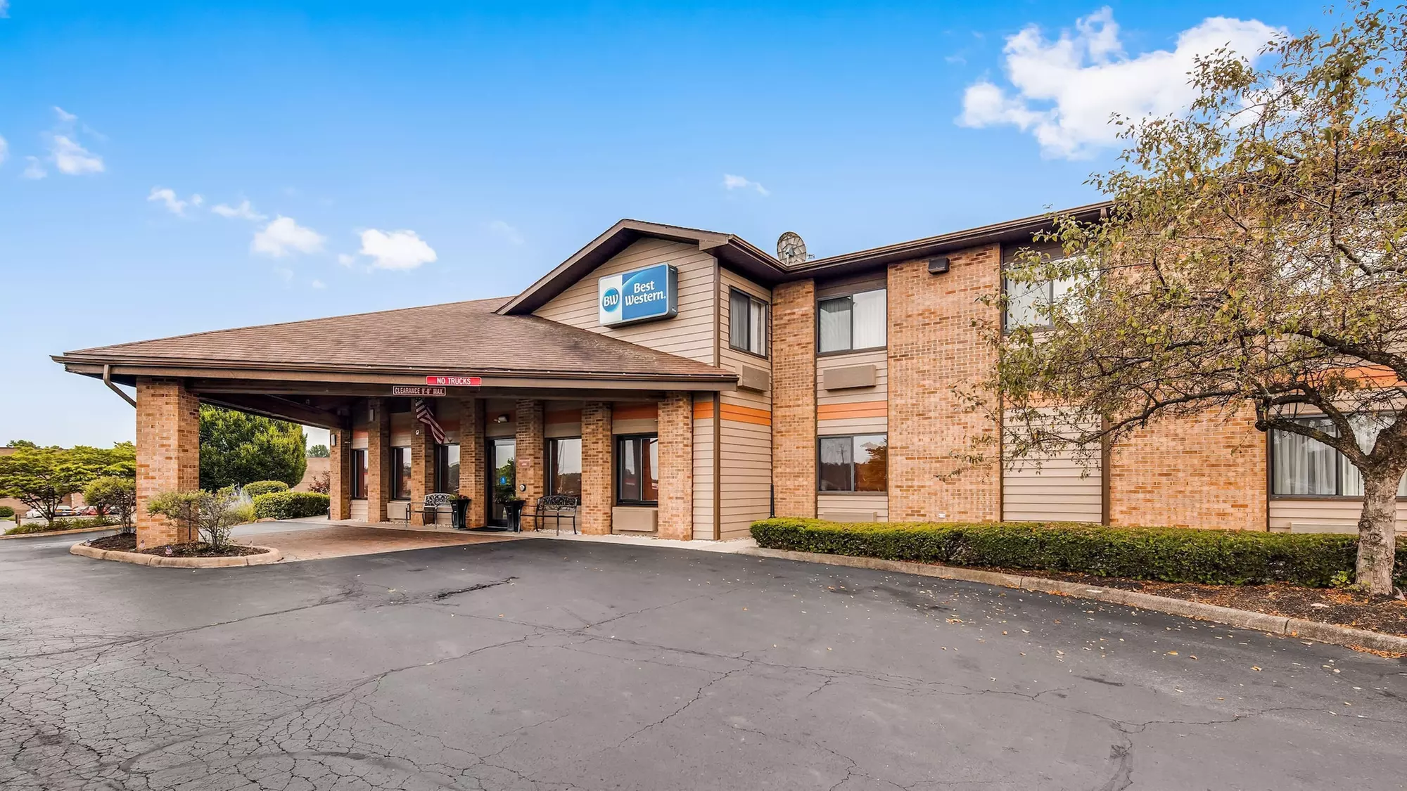 Best Western Lakewood Inn - Primary Image