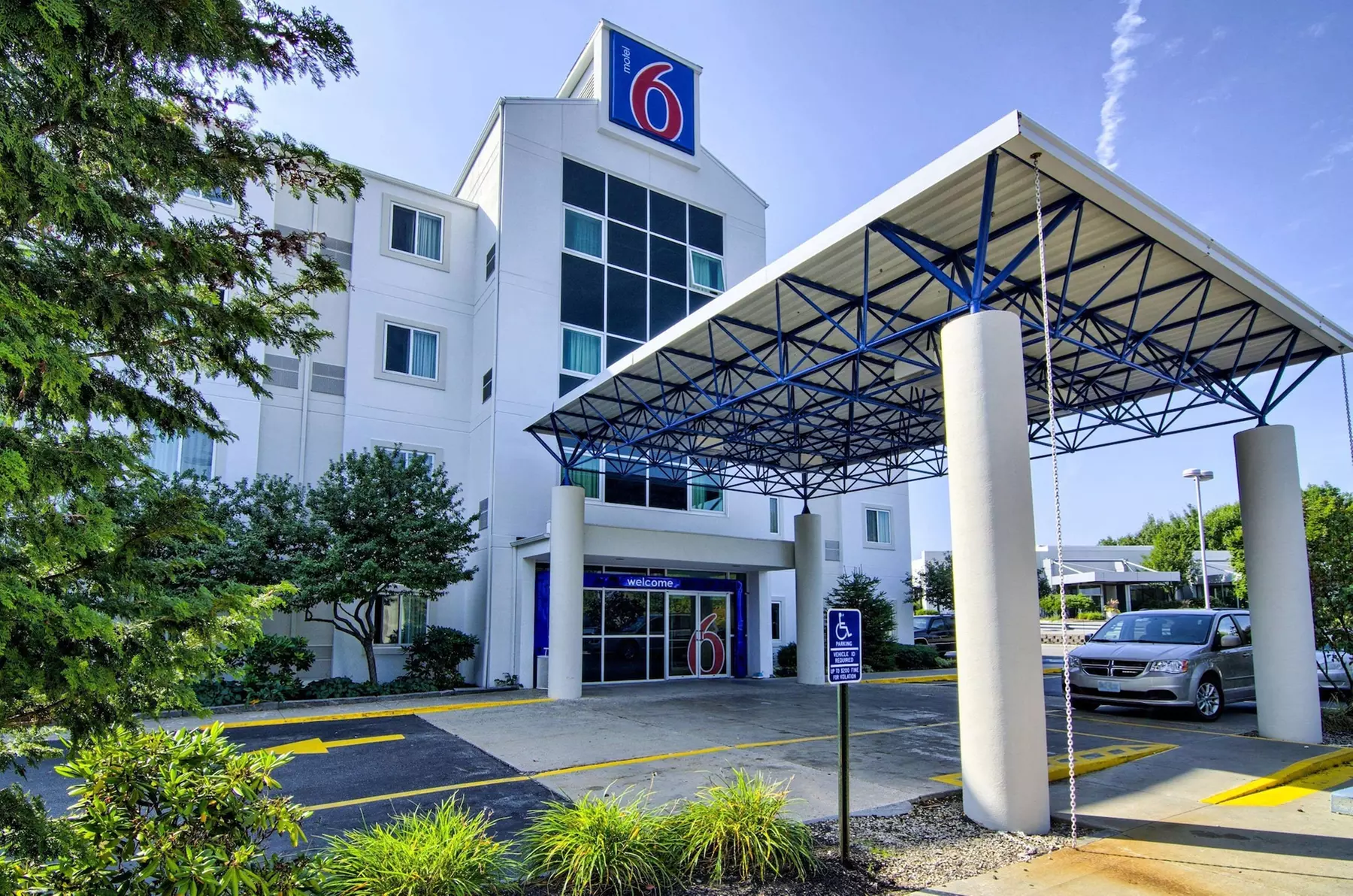 Motel 6 Portsmouth, NH - Primary Image