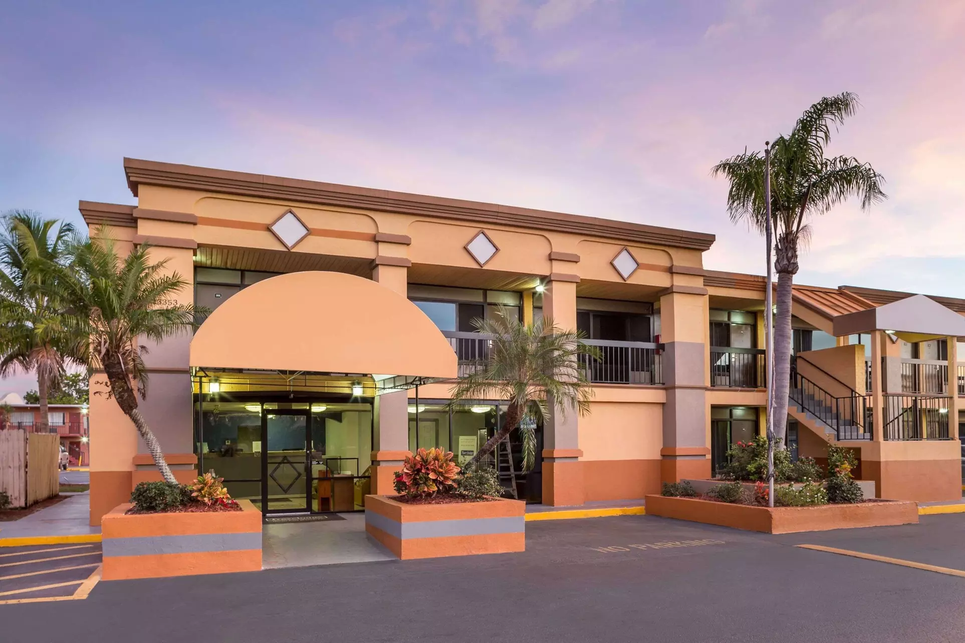 Travelodge by Wyndham Fort Myers North - Primary Image