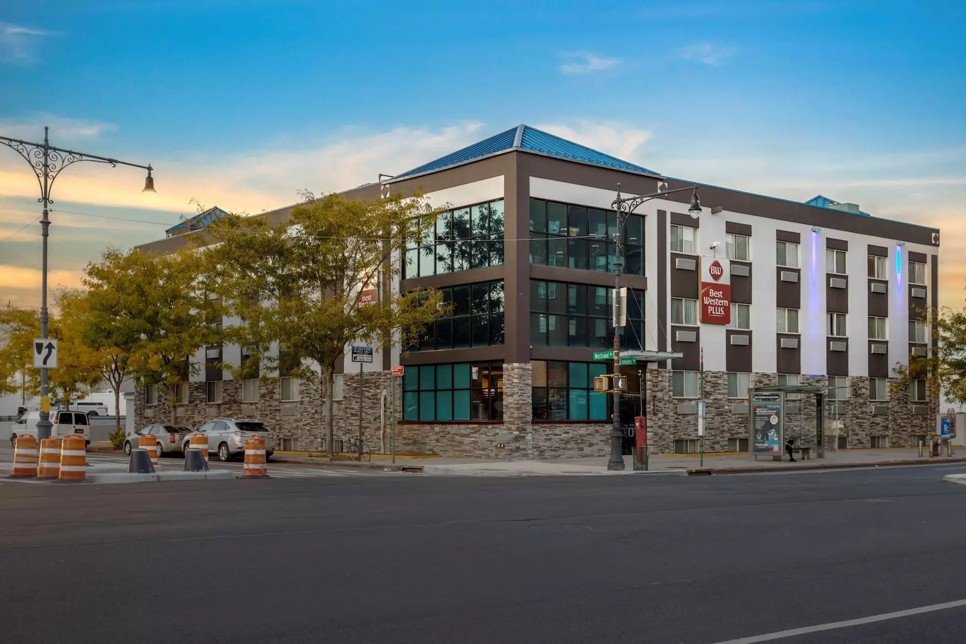 Best Western Plus Brooklyn Bay Hotel - Primary Image