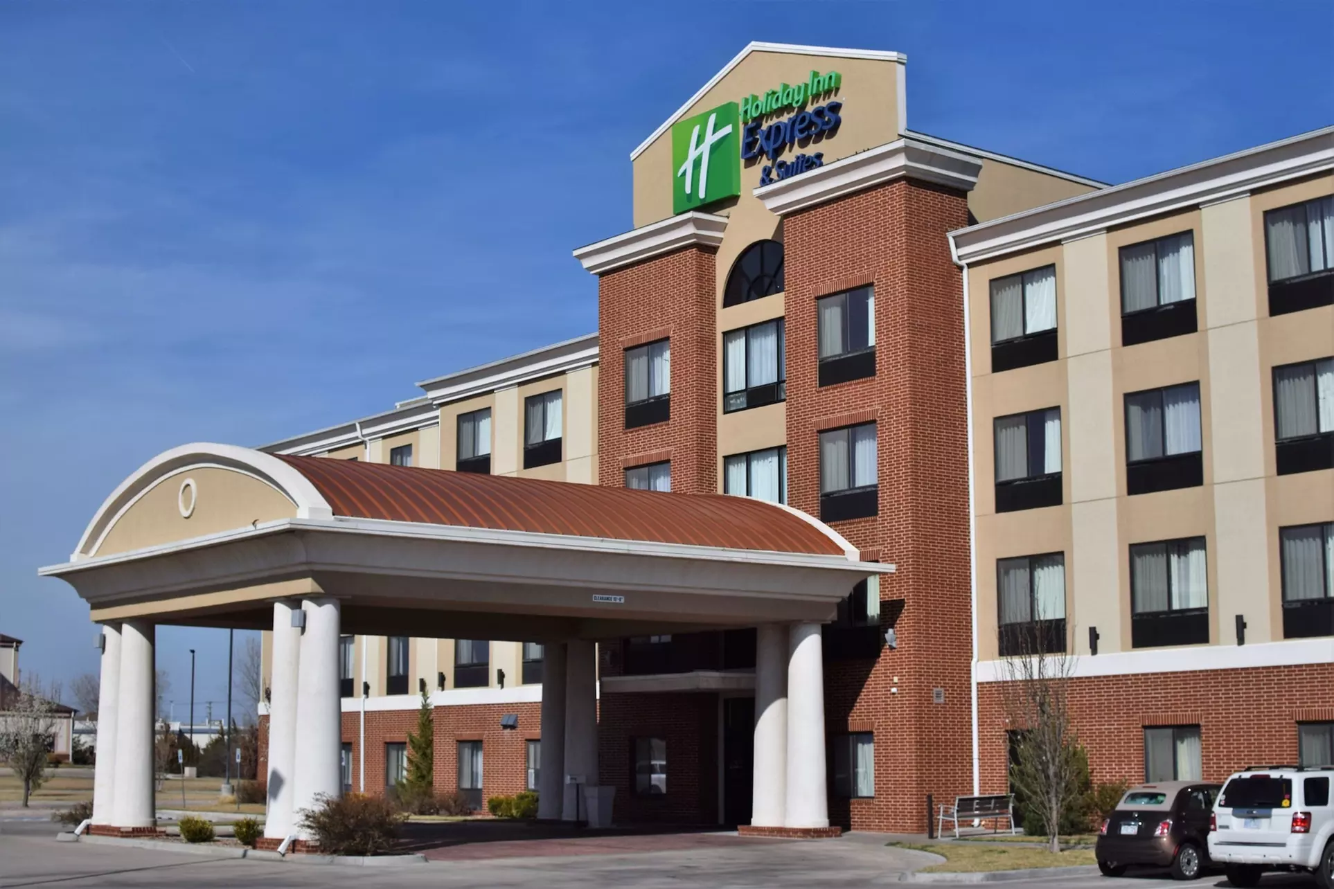 Holiday Inn Express Hotel & Suites Pratt by IHG - Primary Image