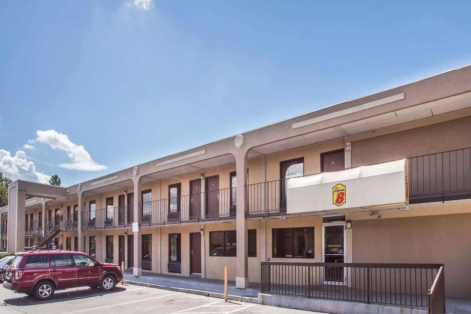 Super 8 by Wyndham Camp Springs/Andrews AFB DC Area - Primary Image