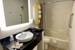 Howard Johnson by Wyndham Lake George - Second Medium