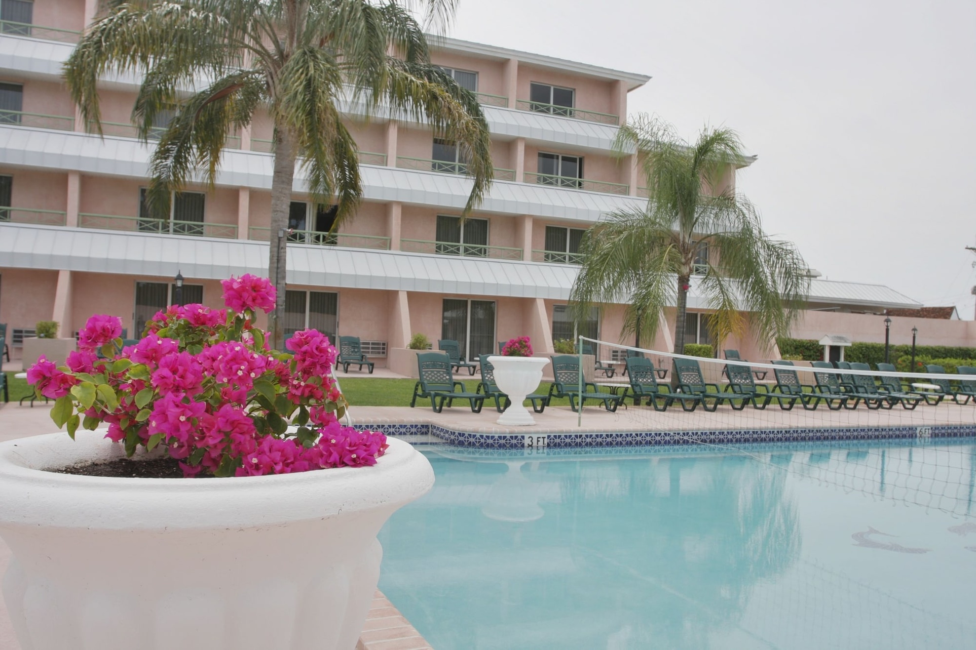 Castaways Resort and Suites