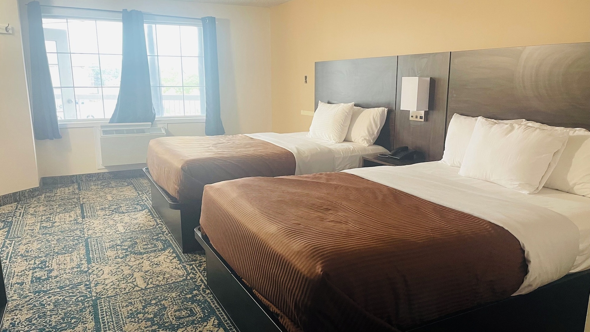 Falls Lodge and Suites