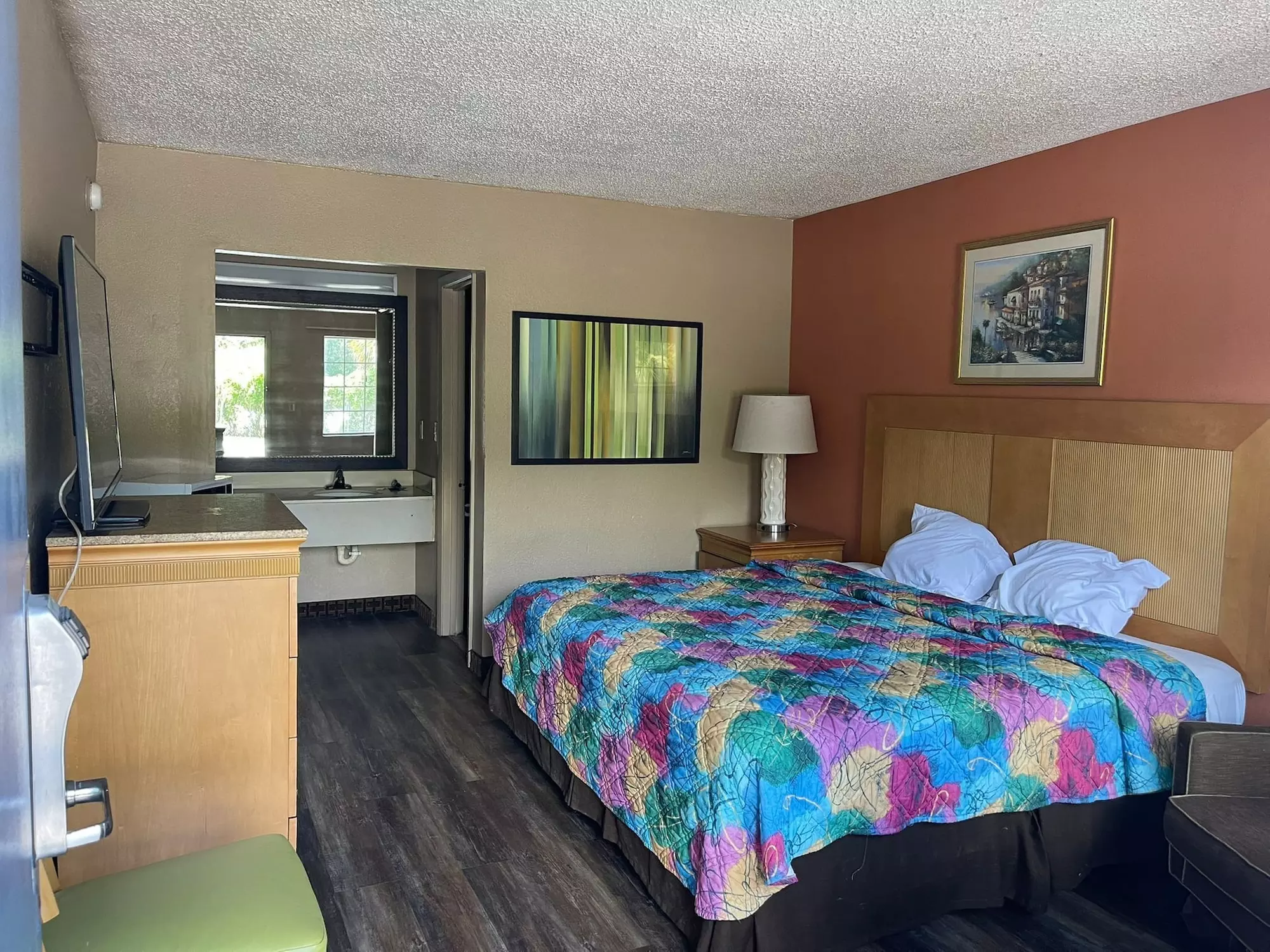 Jax Inn - Primary Image