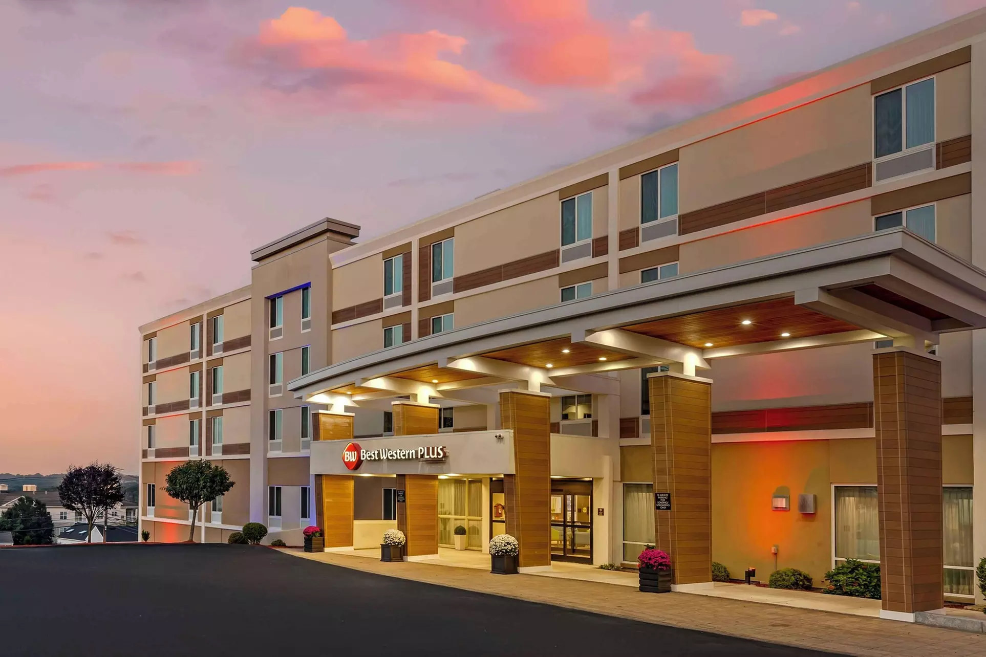 Best Western Plus North Shore Hotel - Primary Image