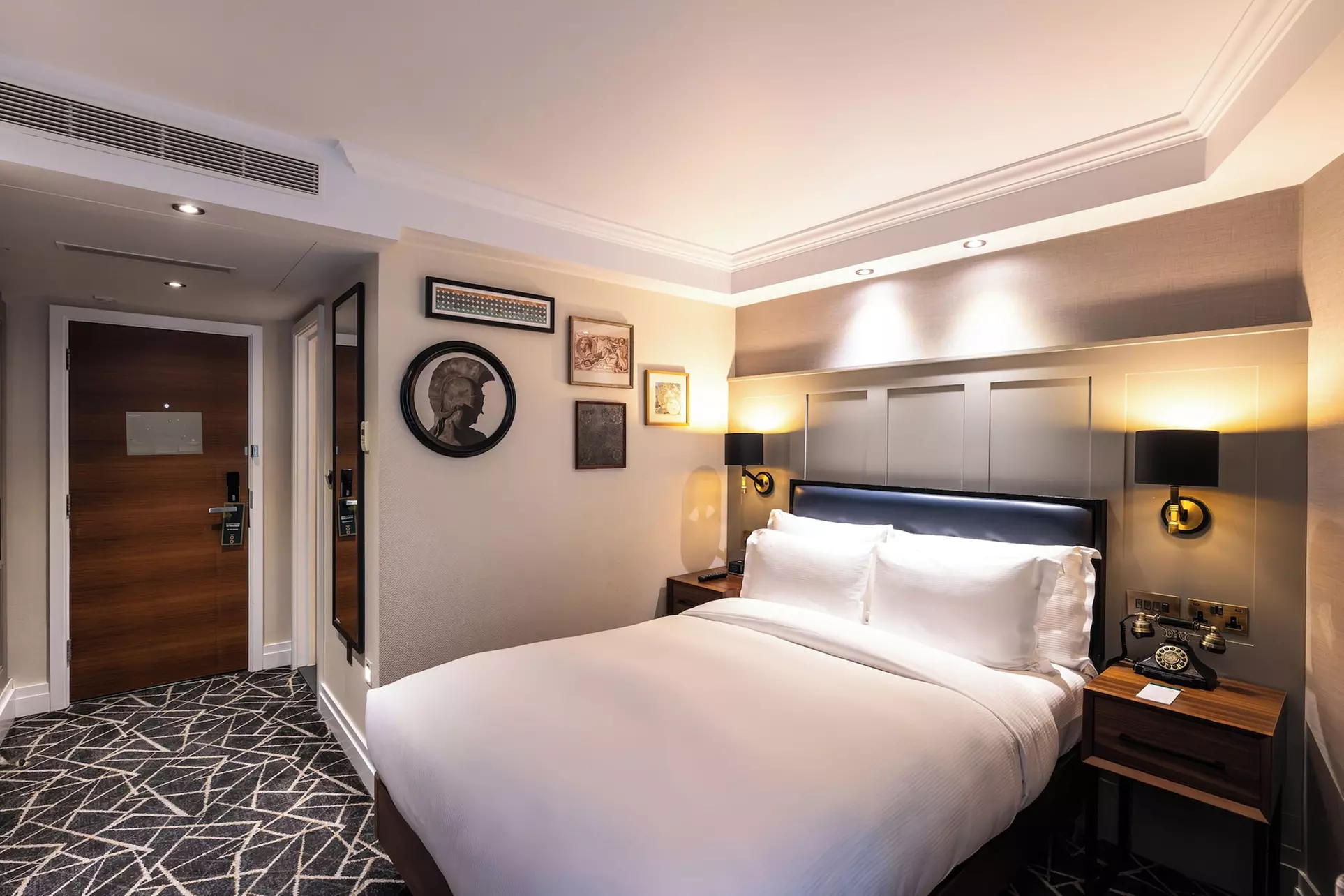 100 Queen's Gate Hotel London, Curio Collection by Hilton - Primary Image