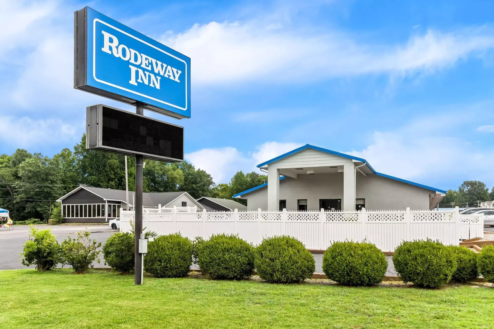 Rodeway Inn - Primary Image