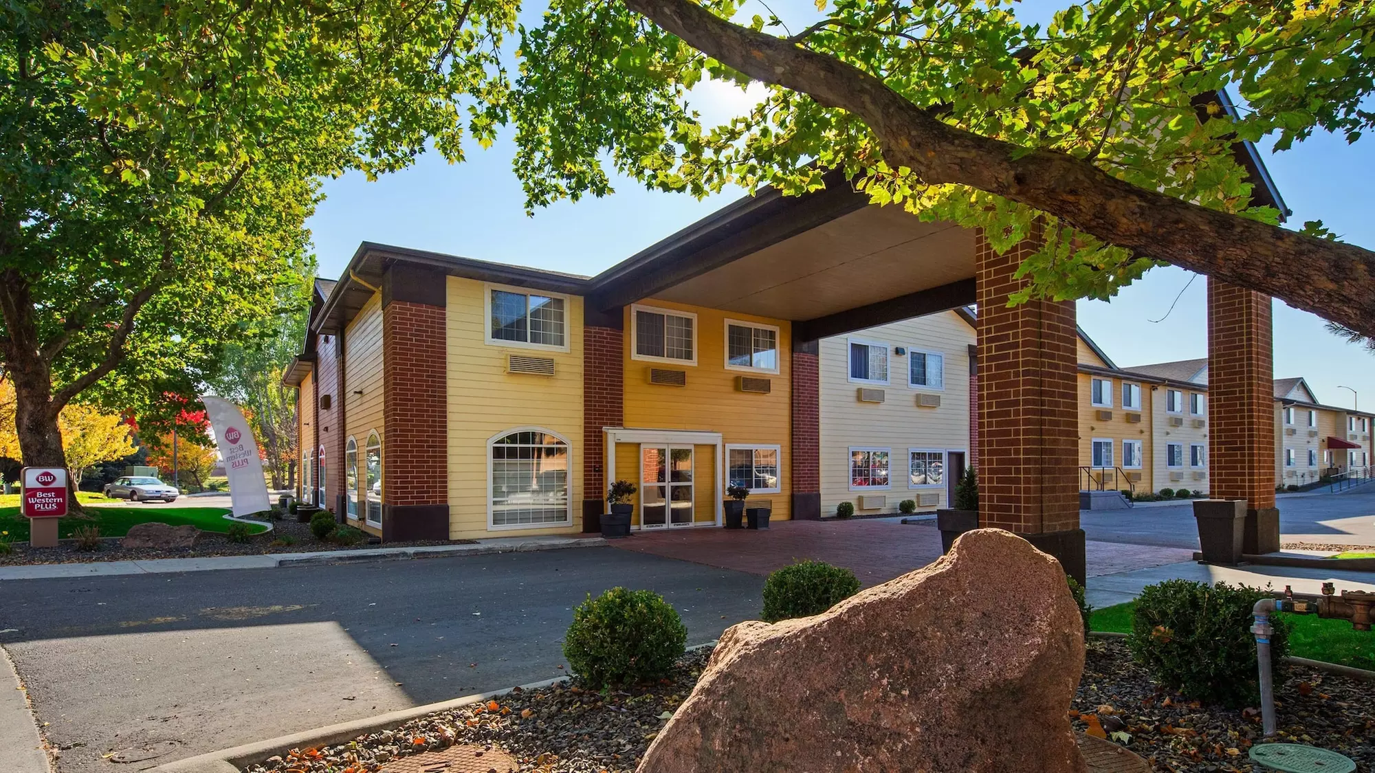 Best Western Plus Meridian - Primary Image