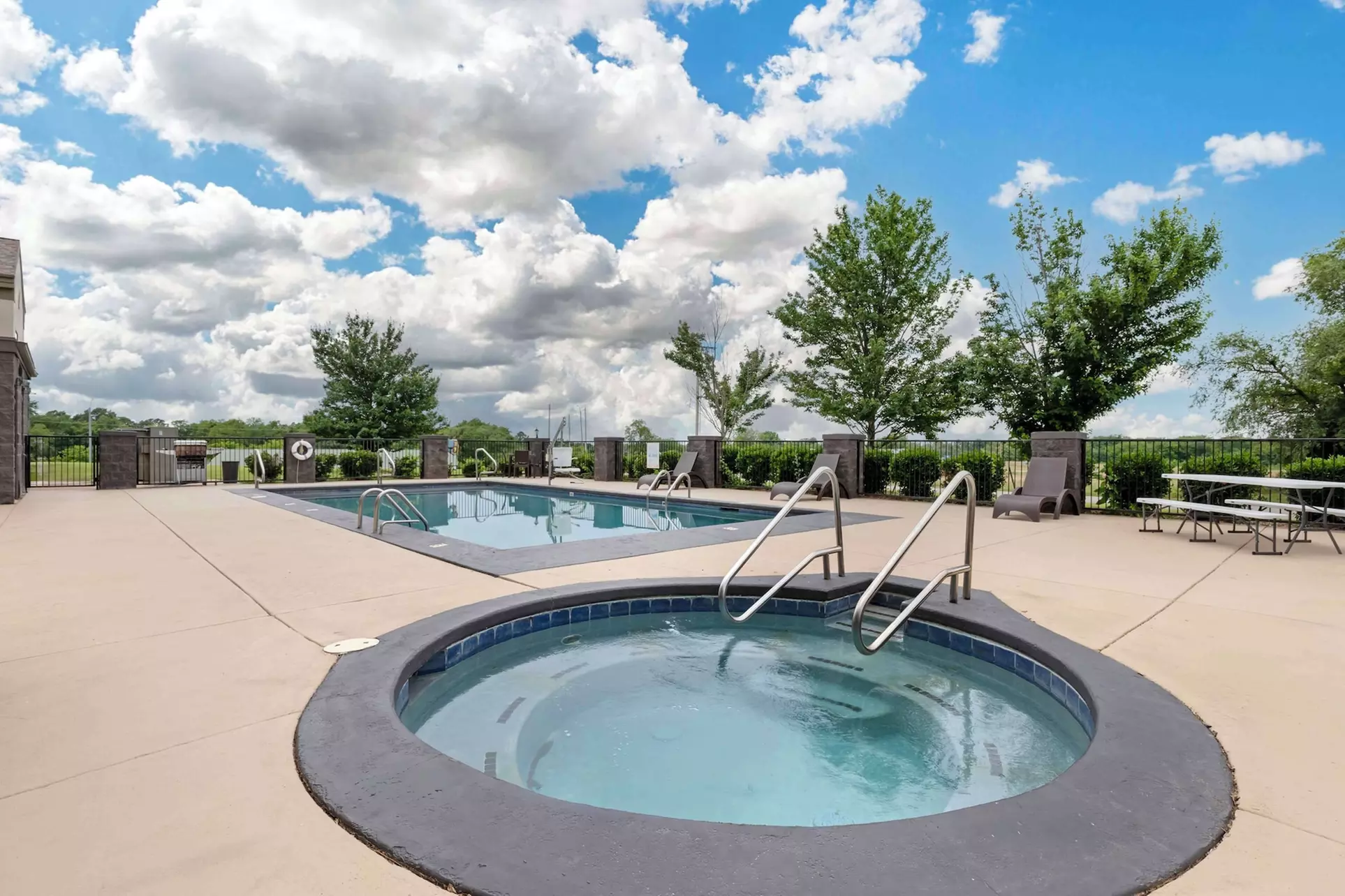 Best Western Locust Grove Inn & Suites - Primary Image
